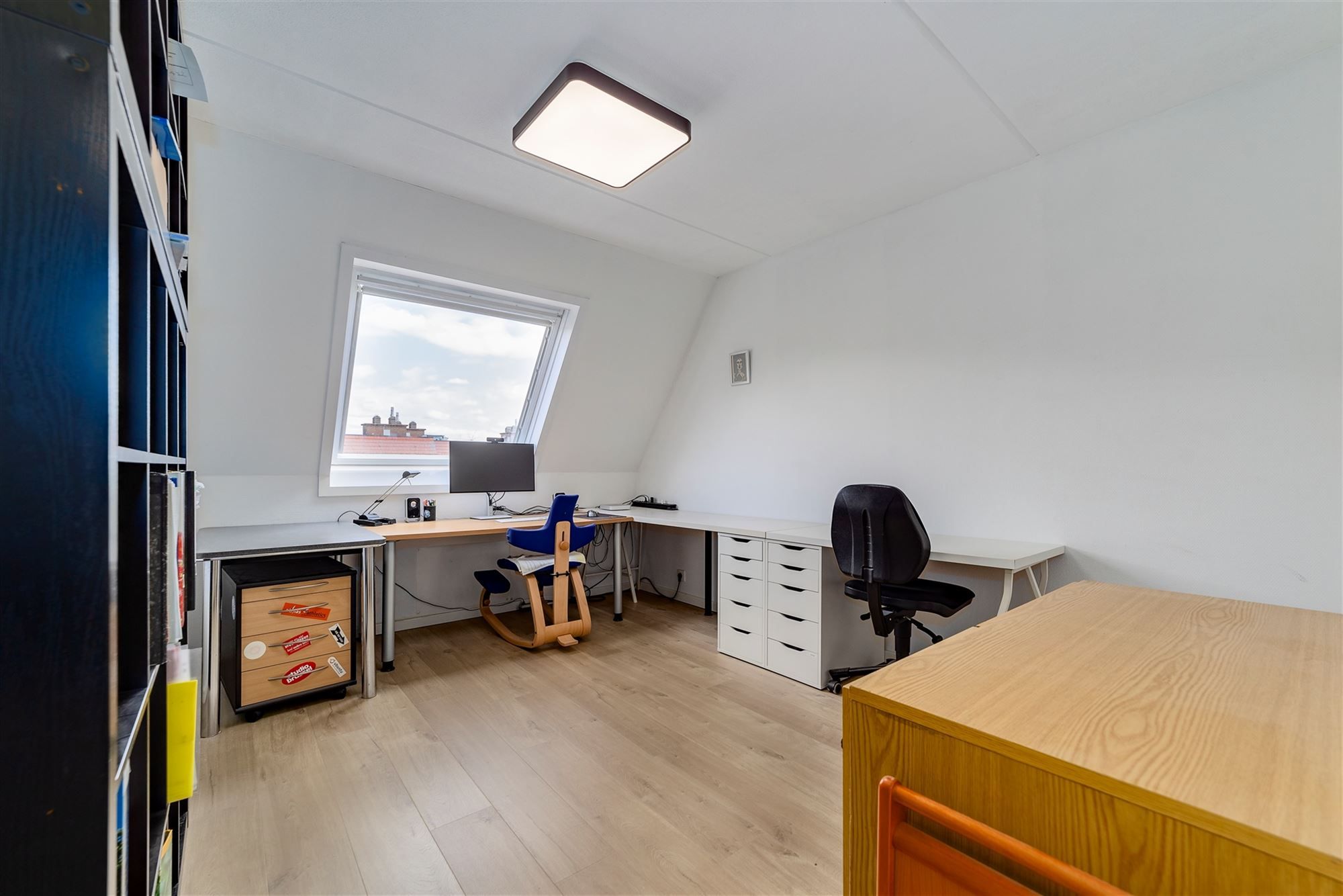 Appartement met 2 slaapkamers, terras en P in Linkeroever foto 12