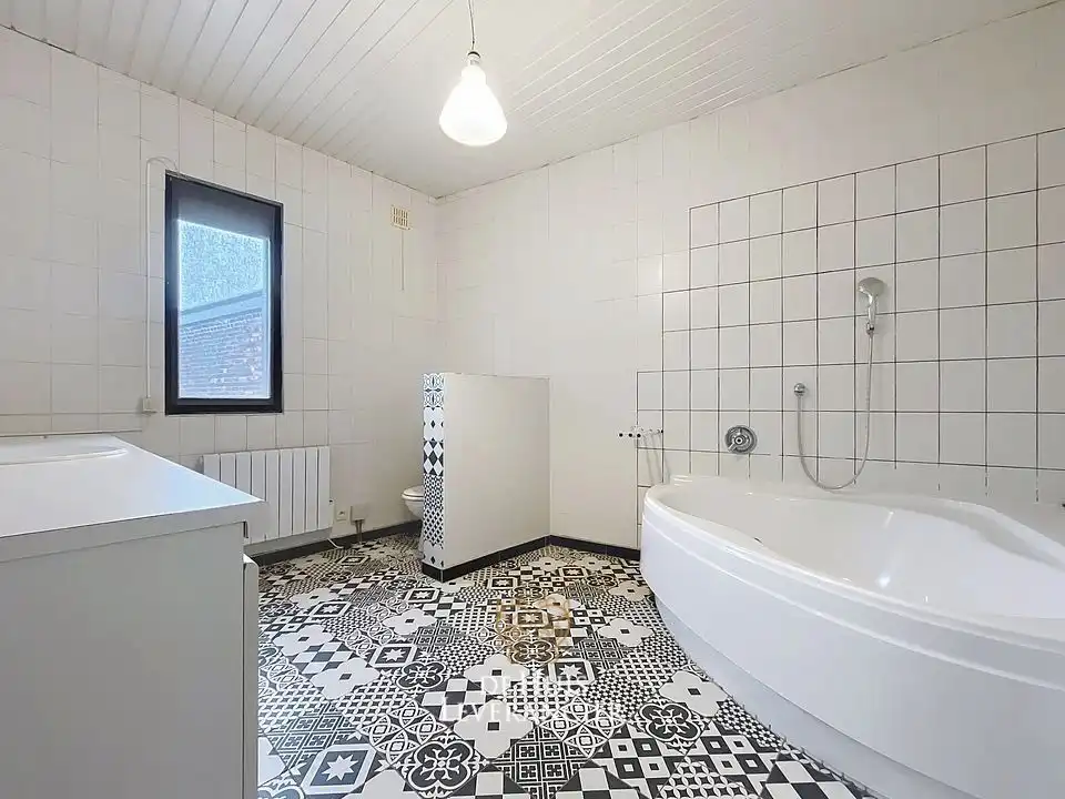 Stijlvol gerenoveerd energiezuinig duplex-appartement (3 slaapkamers – 137 m²) met tuin foto 28