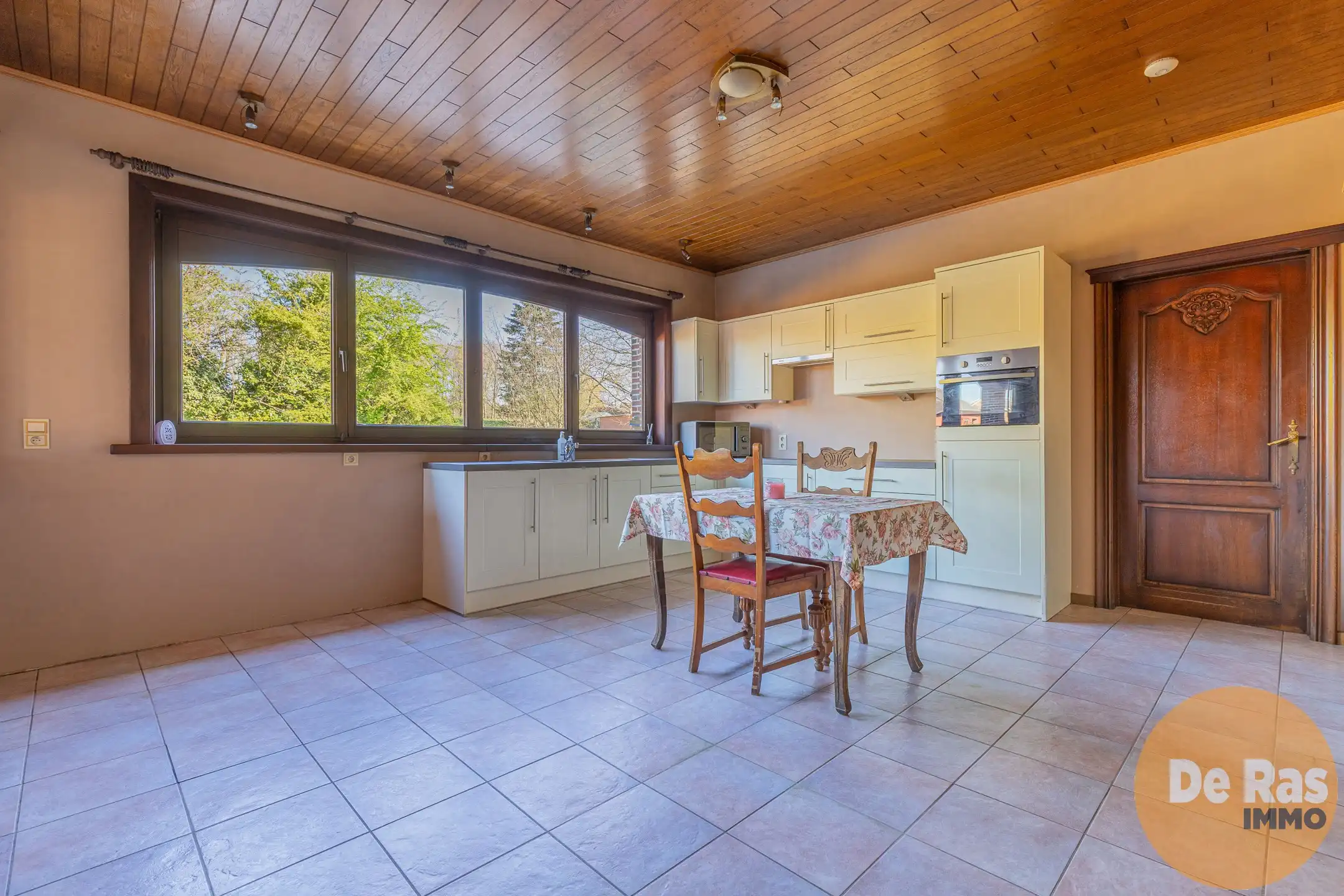 ERPE-MERE - Ruime villa met potentieel in rustige straat foto 6