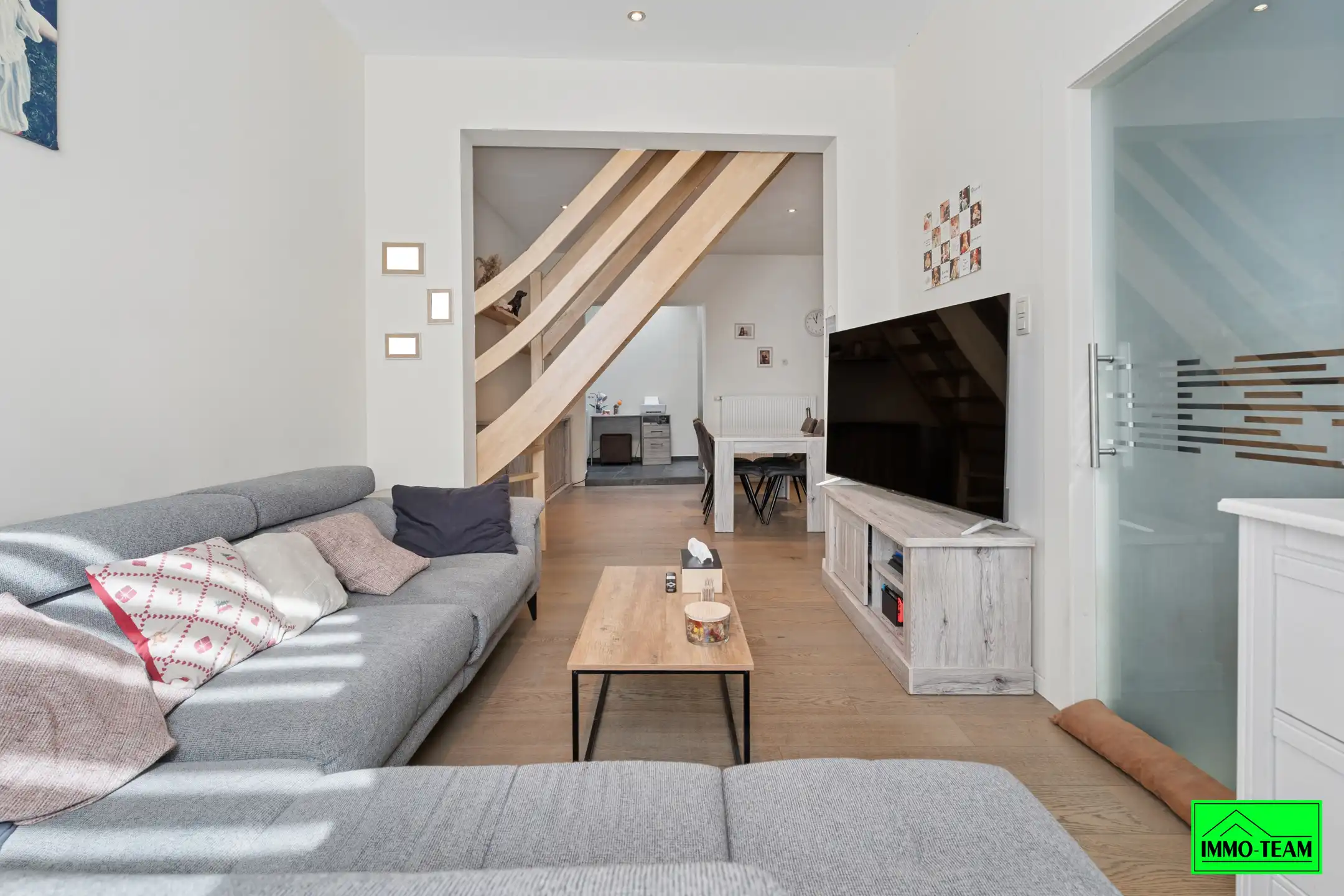 Instapklare gerenoveerde woning nabij het stadscentrum. foto 8