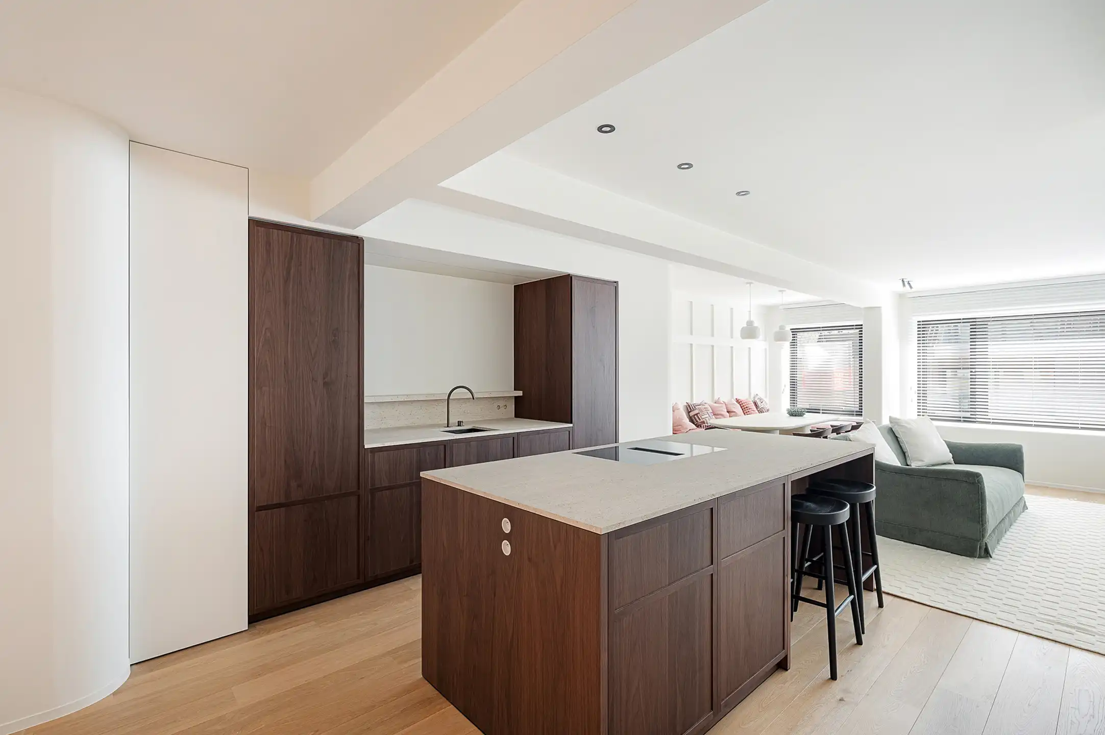 Luxueus gerenoveerd appartement op topligging in Knokke foto 12