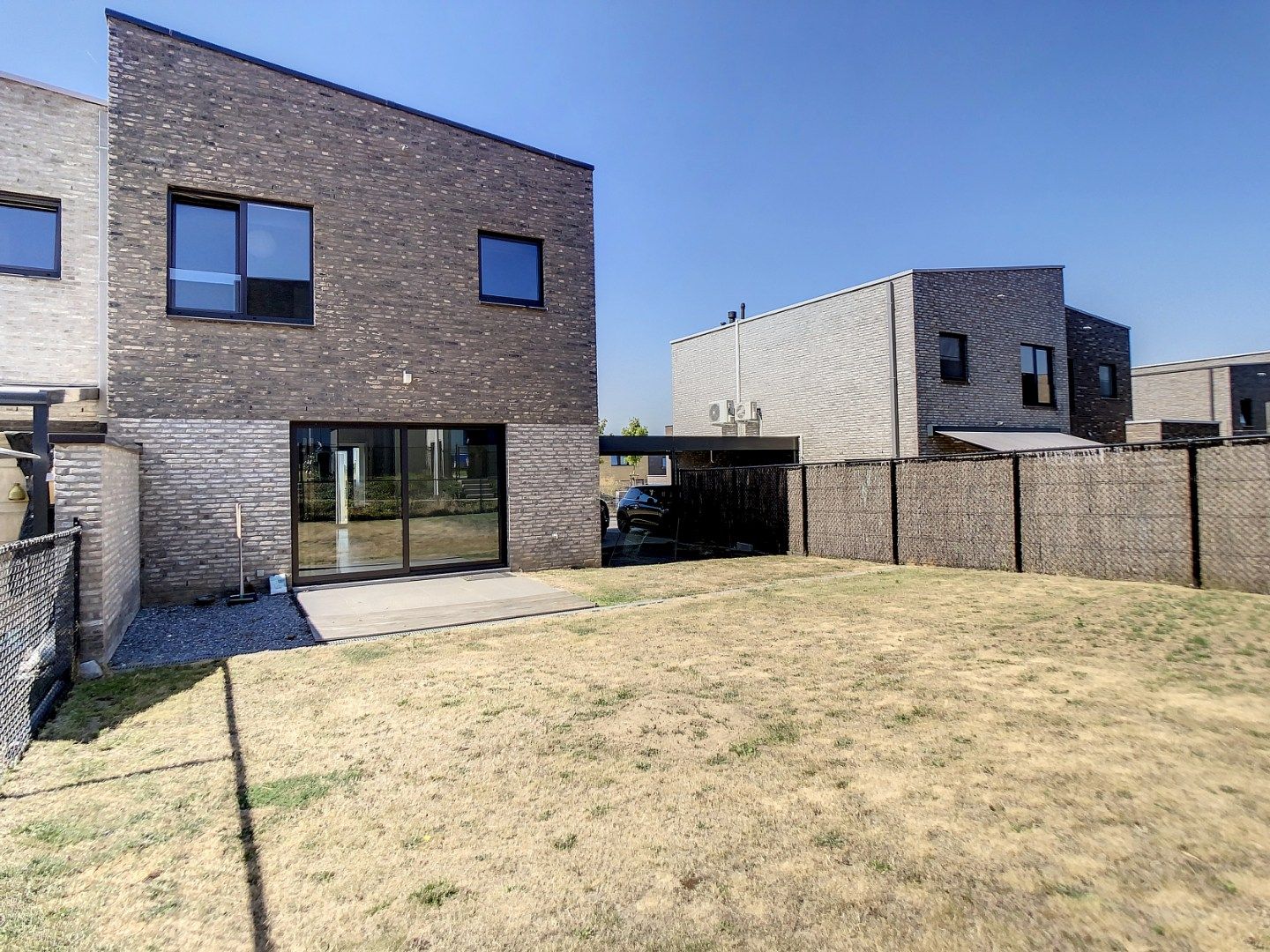 Recente woning met 3 slaapkamers, berging, carport en tuin te Tongeren foto 10