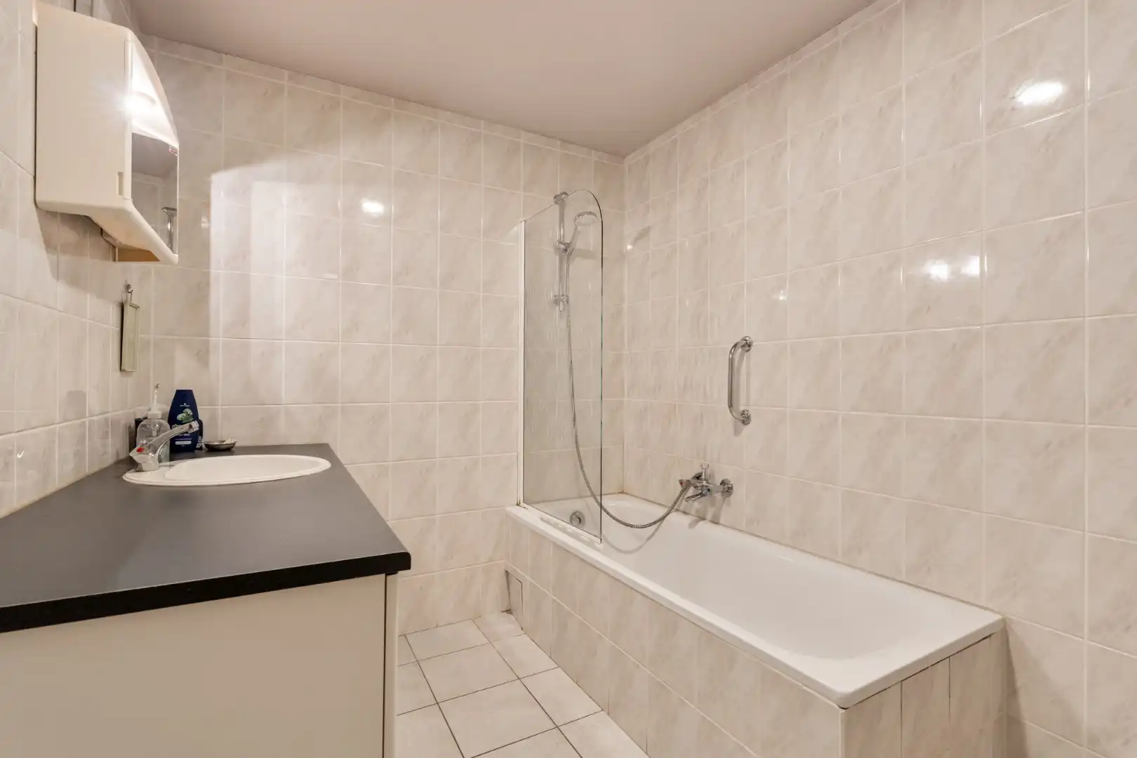 Praktisch GELIJKVLOERS appartement te Lummen INCLUSIEF GARAGE foto 5