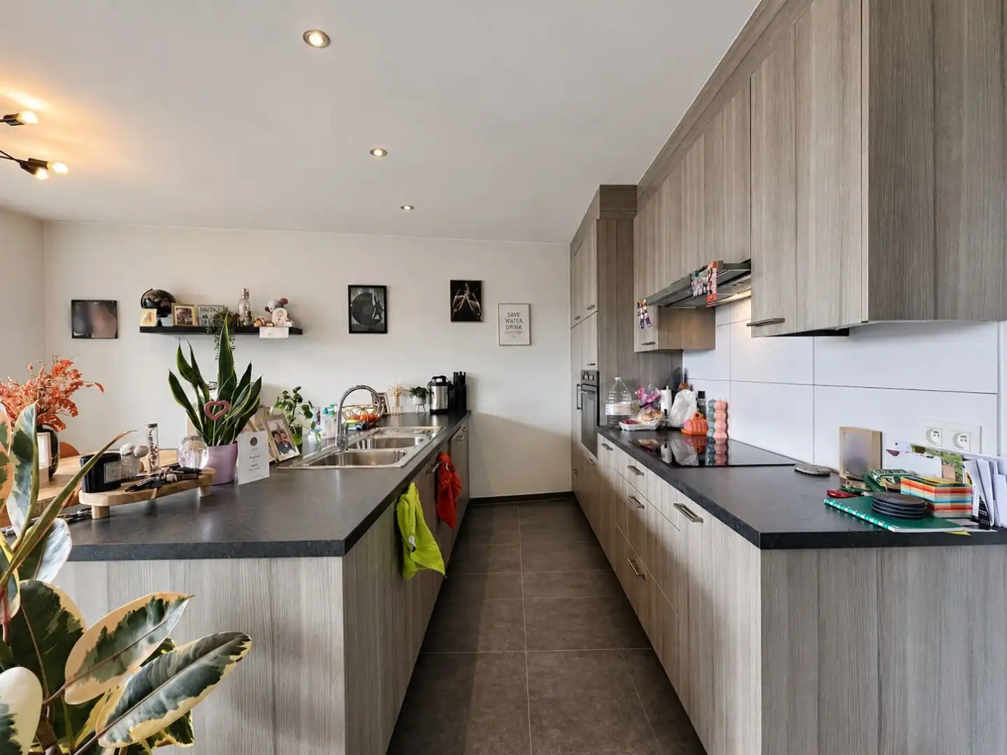 Recent 2-slaapkamer appartement te centrum Eeklo foto 6