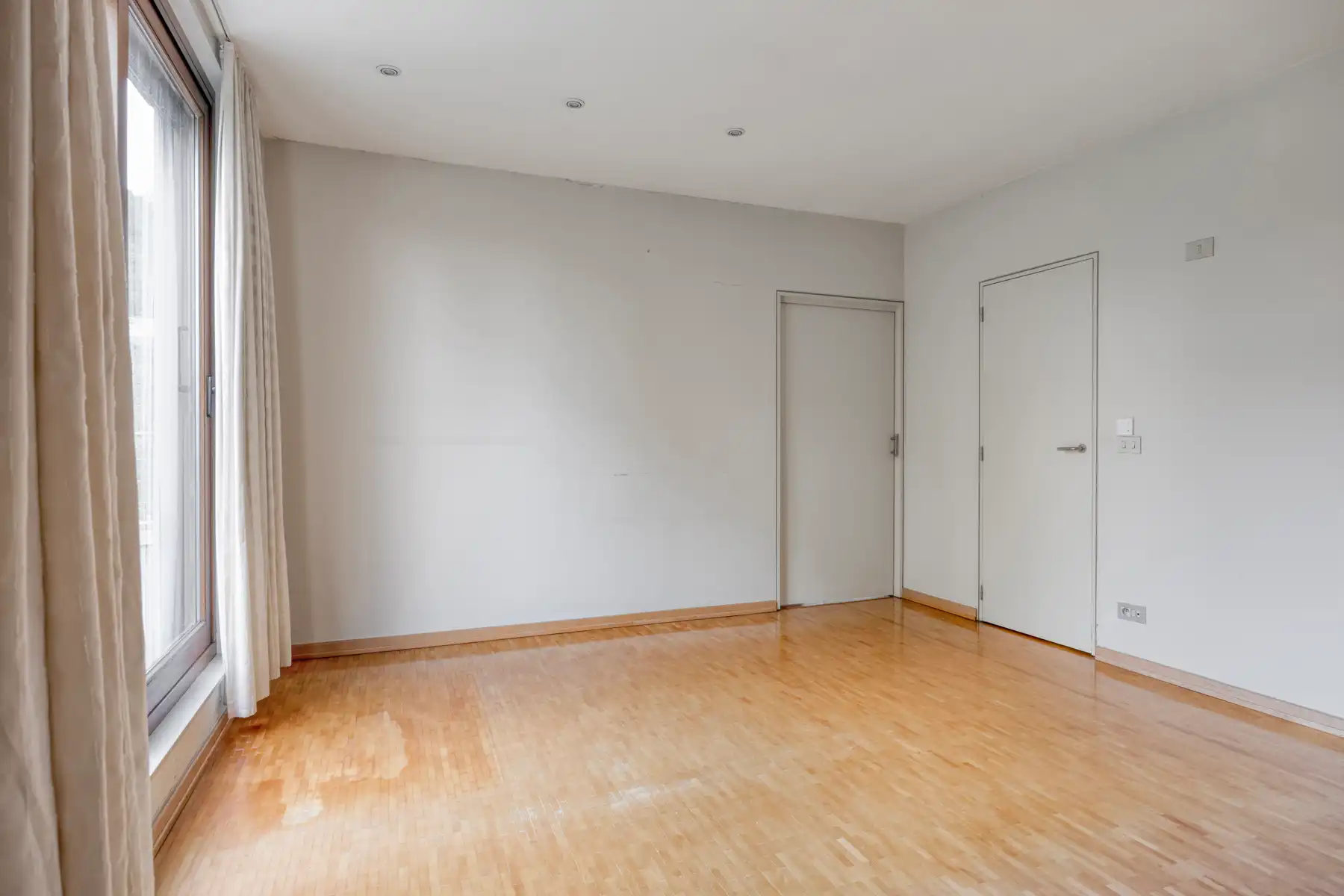 Leemans Immobiliën presenteert u  deze exclusieve villa, gelegen op een uitzonderlijke toplocatie in Asse.  foto 11