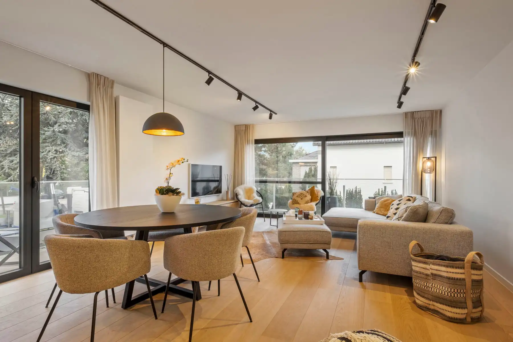 Stijlvol en modern appartement op toplocatie in Knokke-Heist foto {{pictureIndex}}