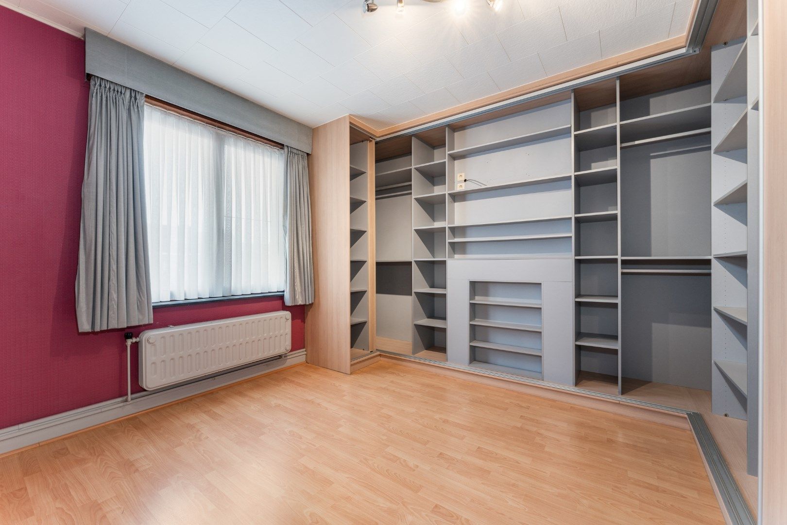 Karaktervol handelspand met woonst in hartje Nieuwpoort-Stad op 161 m² in de Marktstraat! foto 9