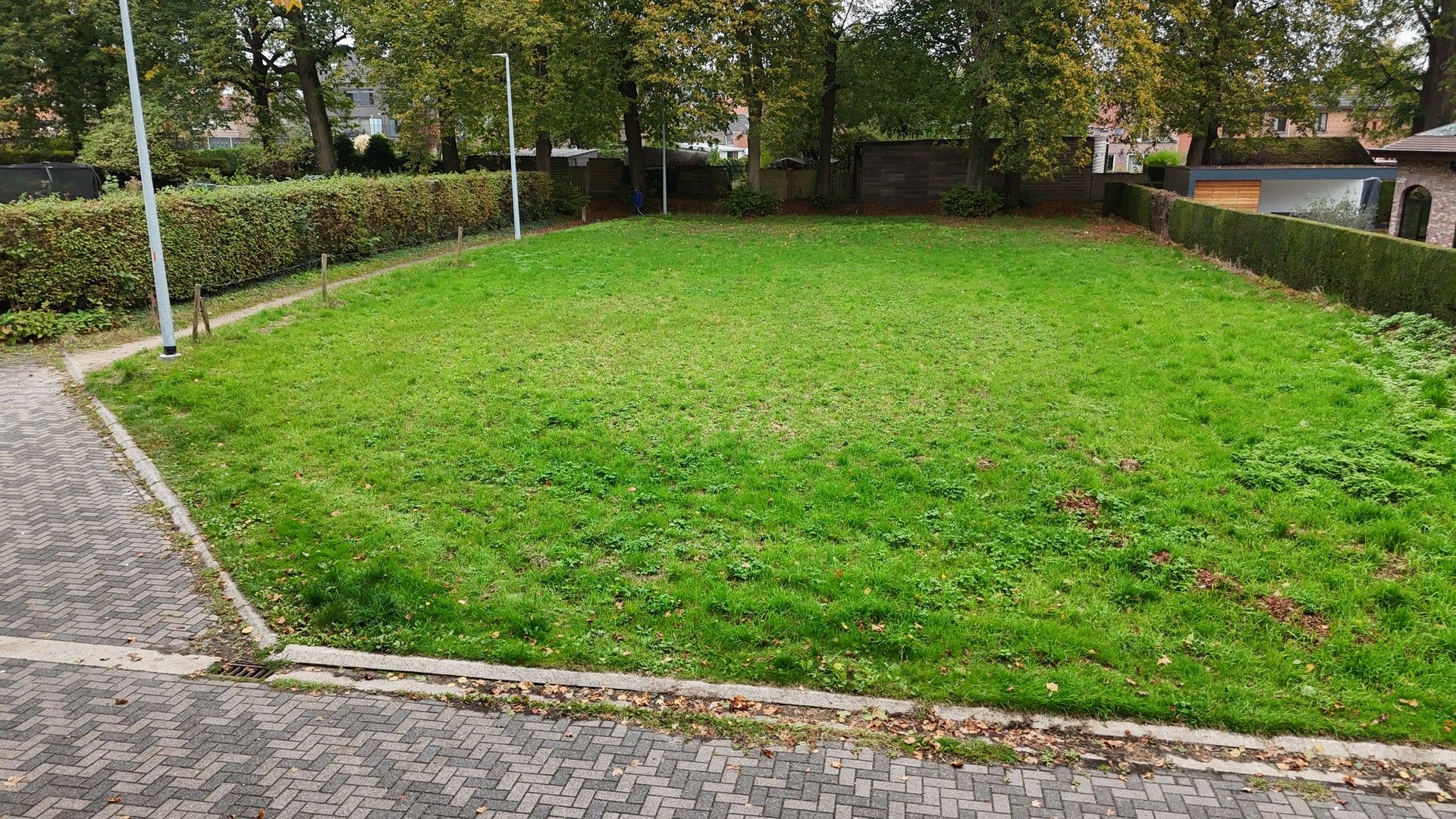 Bouwgrond 813m2 voor open bebouwing foto 3