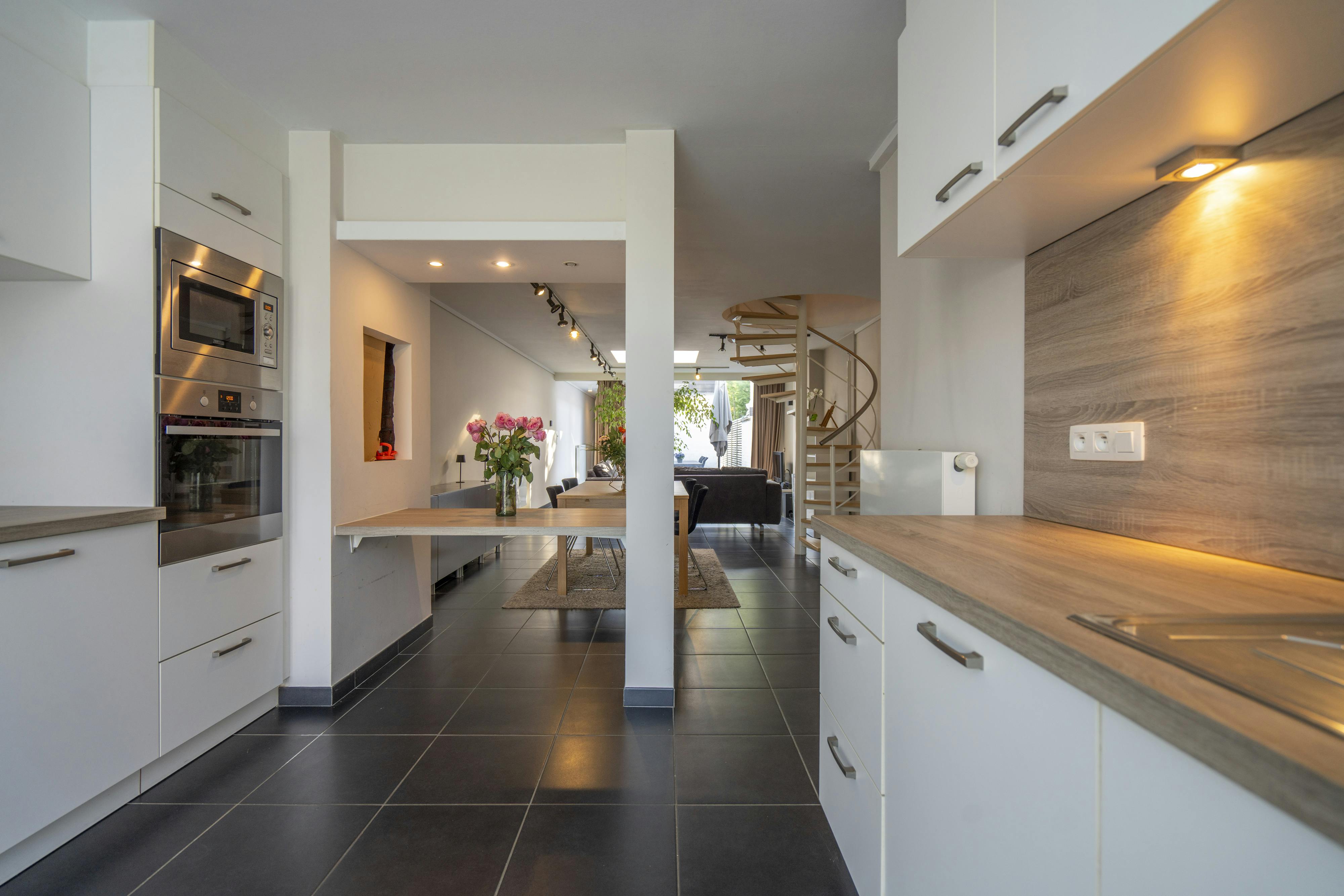 Hoofdfoto van de publicatie: Leuke stadswoning te koop in Kortrijk