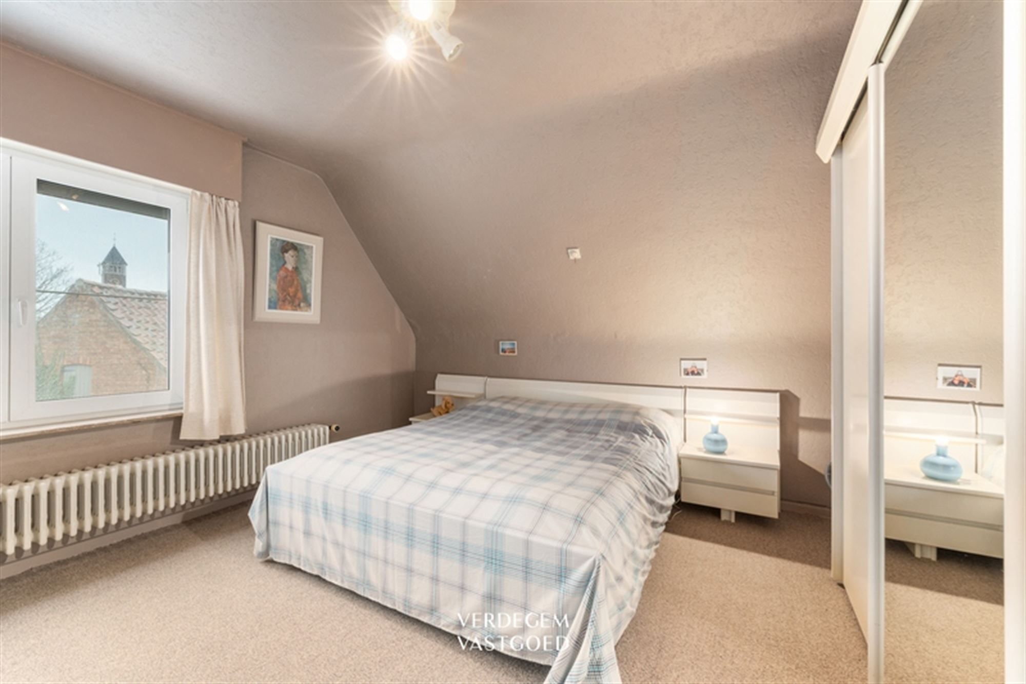 Karaktervolle woning met 3 slaapkamers, inpandige garage en tuin foto 12