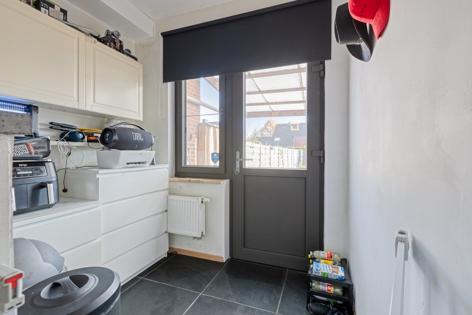 Gerenoveerde woning met 4 slaapkamers gelegen kortbij het centrum foto 11