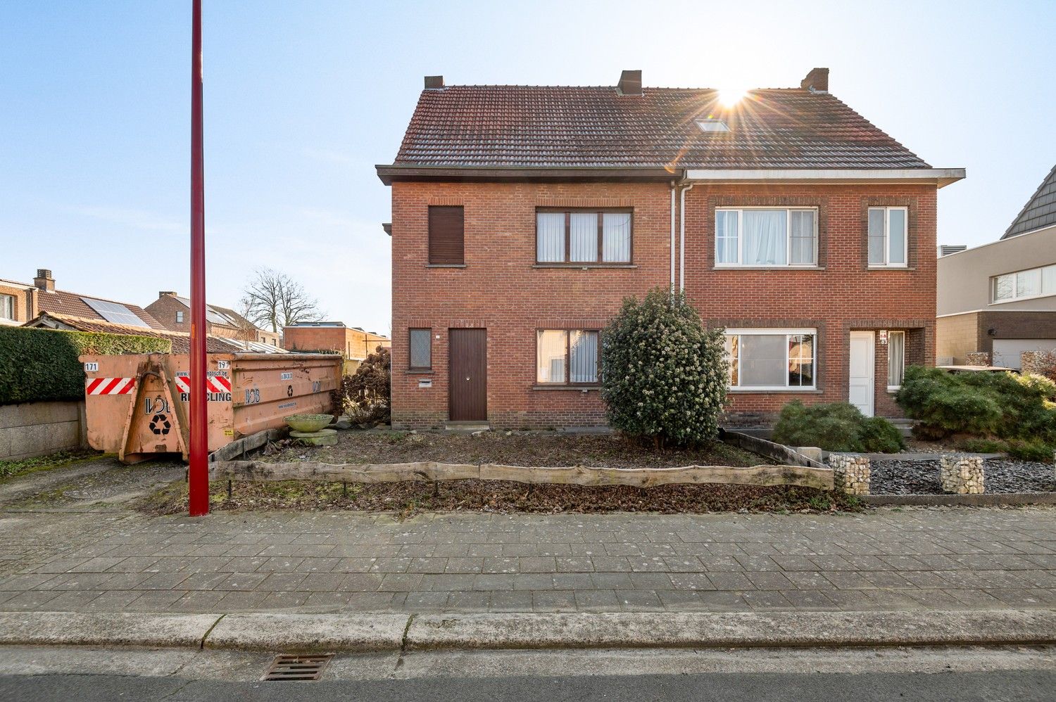Te renoveren woning met magazijn en veel potentieel op toplocatie in Lint foto 22