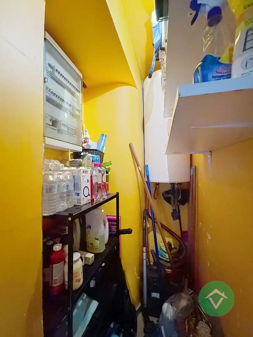 Volledig gerenoveerd handelspand met woonst en garage te Koekelare foto 15