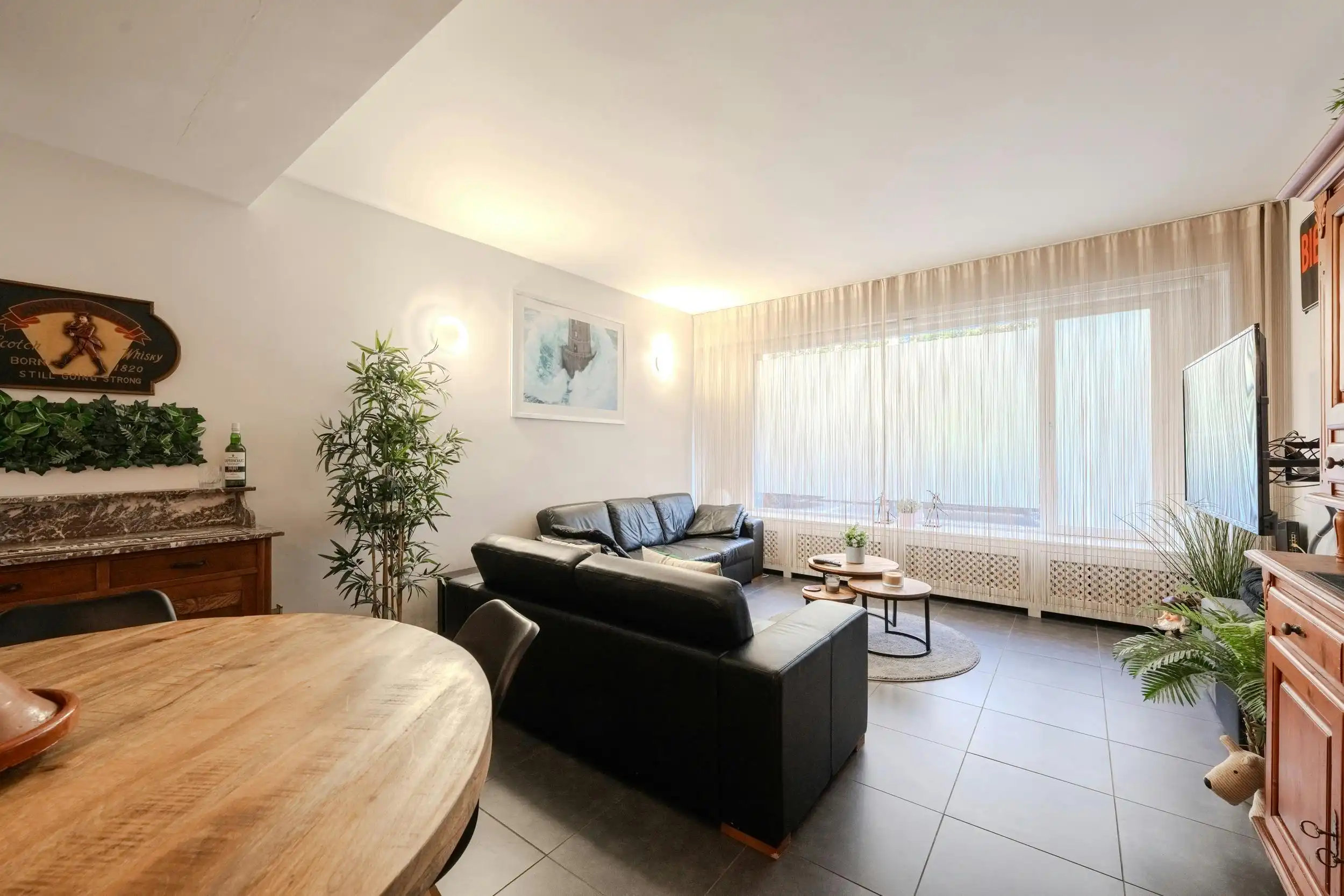 Gelijkvloers appartement met parkzicht te Oostende foto {{pictureIndex}}