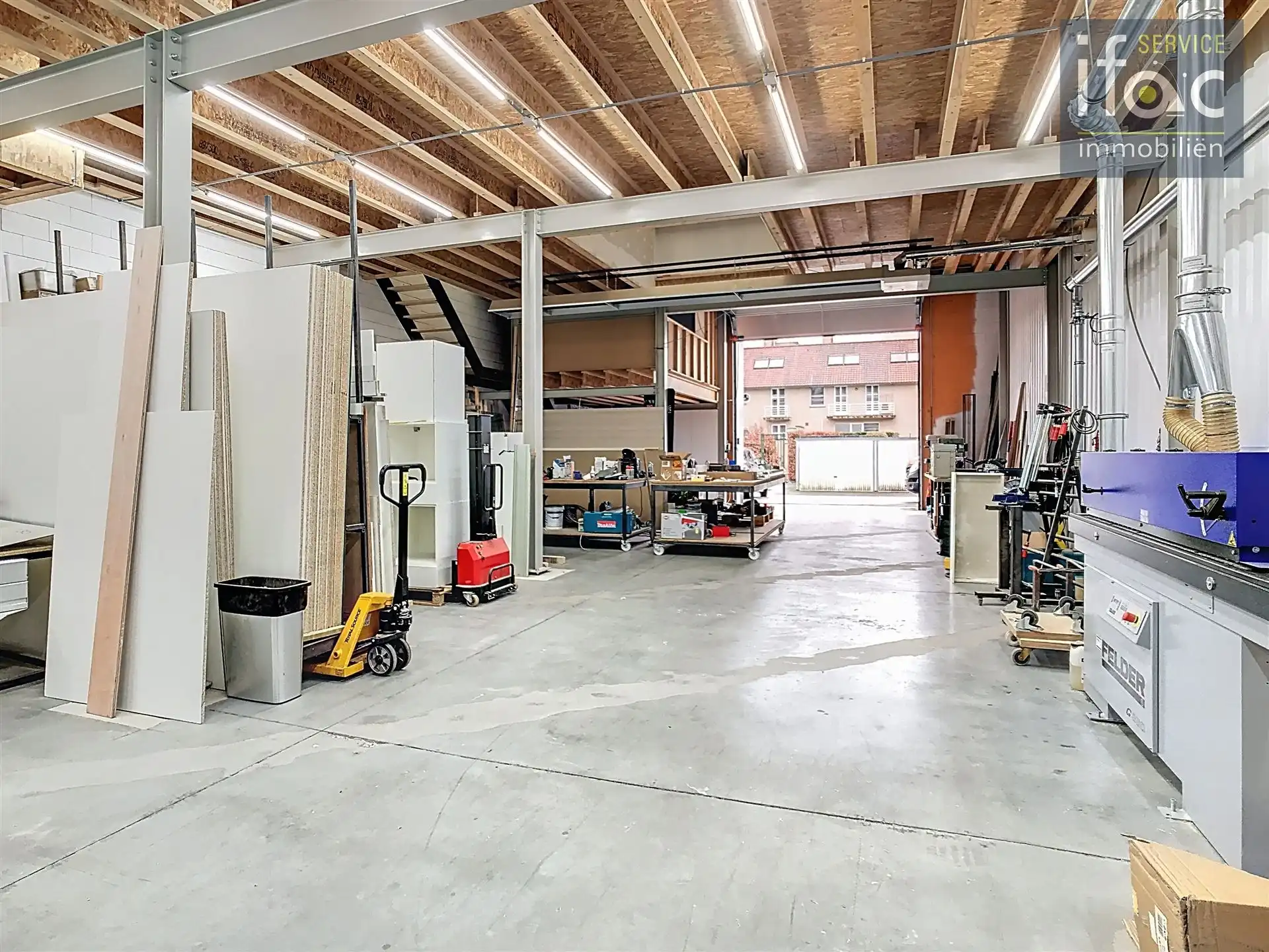 Ruime loods met kantoor, keuken en sanitair foto 6