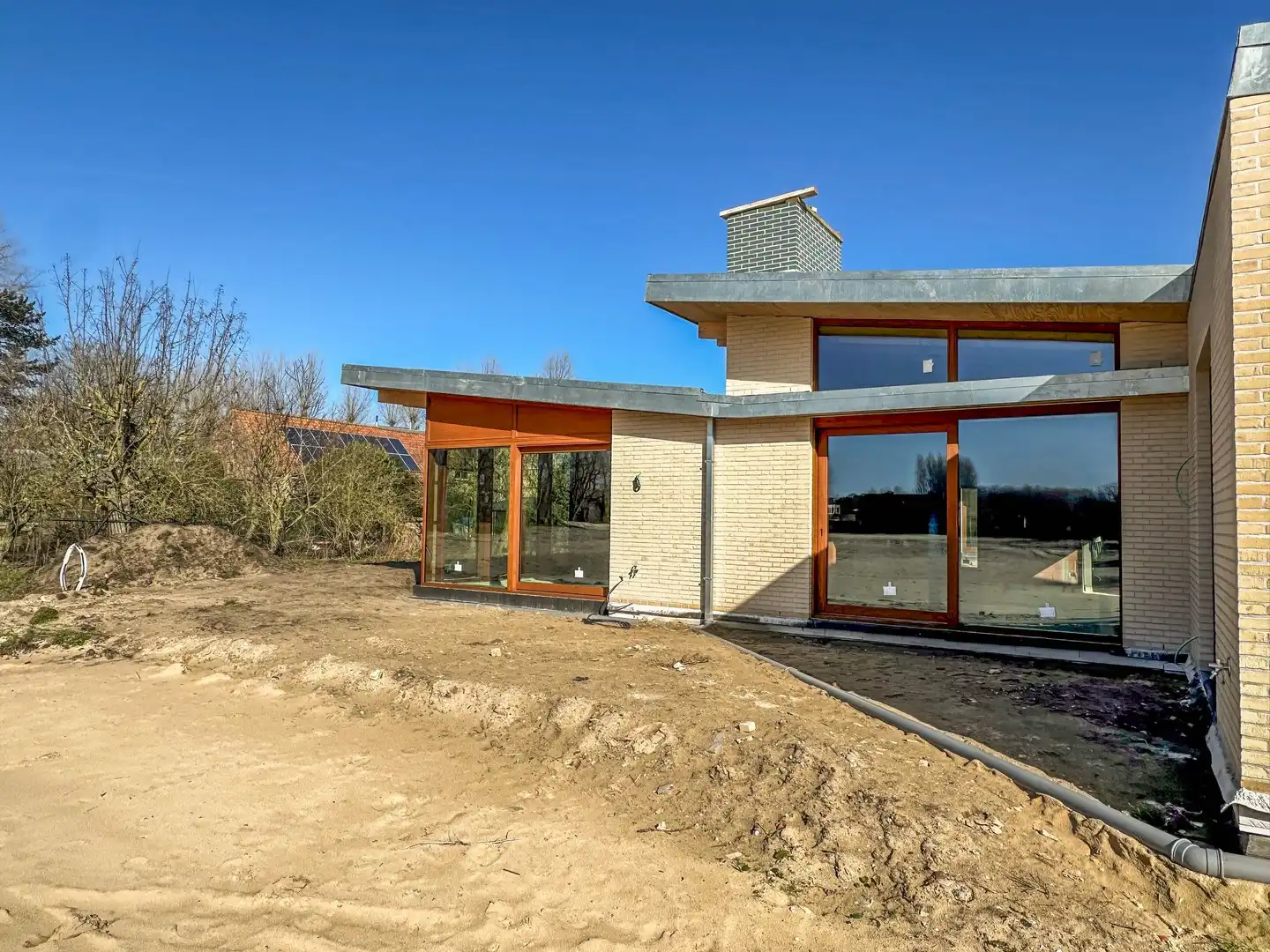 Uniek tuinpaviljoen grenzend aan de beschermde duinen. foto 5