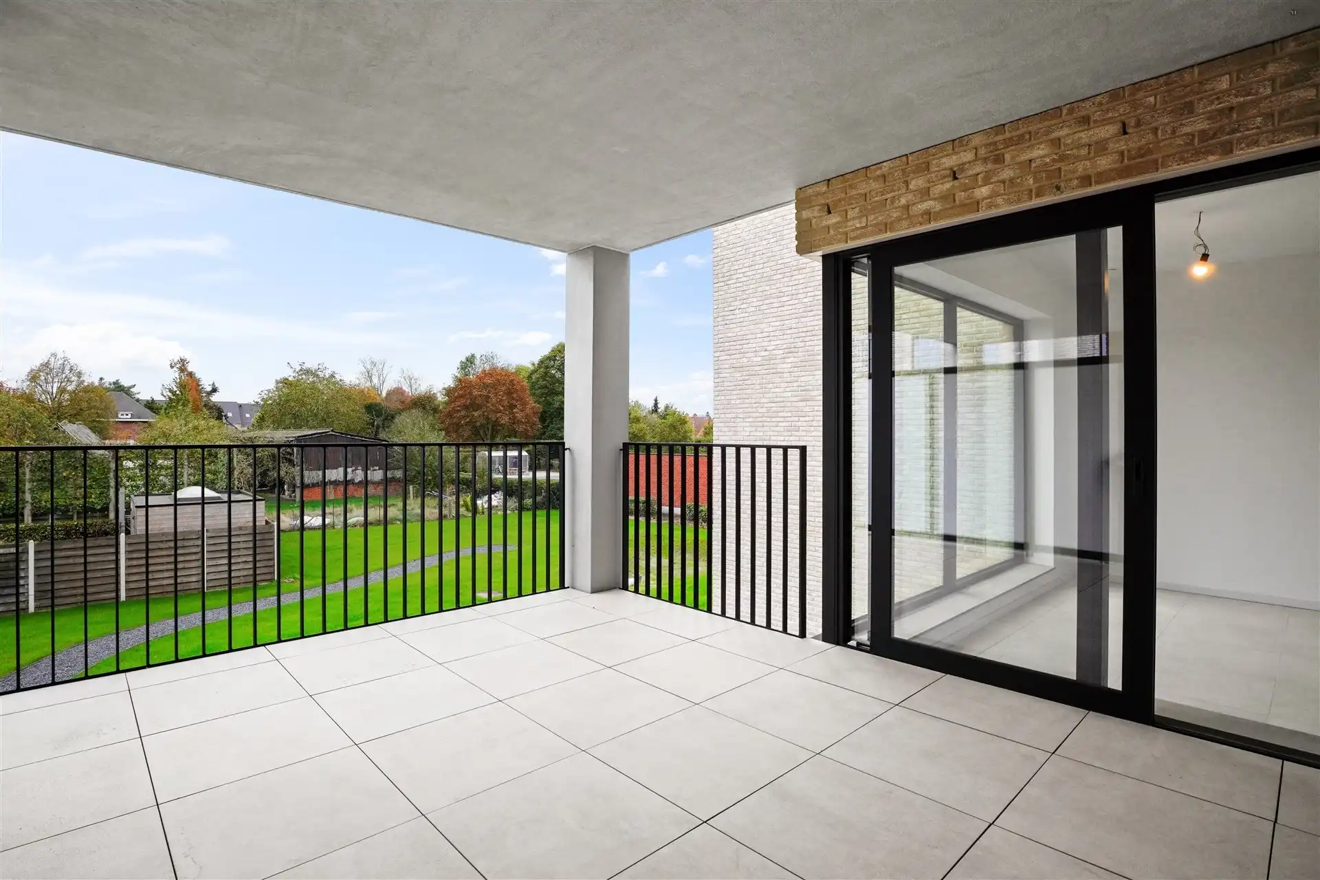 Top gelegen 2 slaapkamer appartement met mooi zicht foto 3