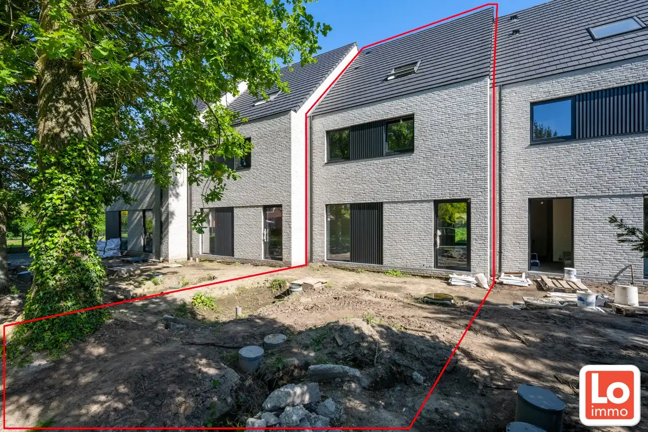Prachtige nieuwbouwwoning met 3/4 slpks op topligging in een doodlopende straat! foto 2