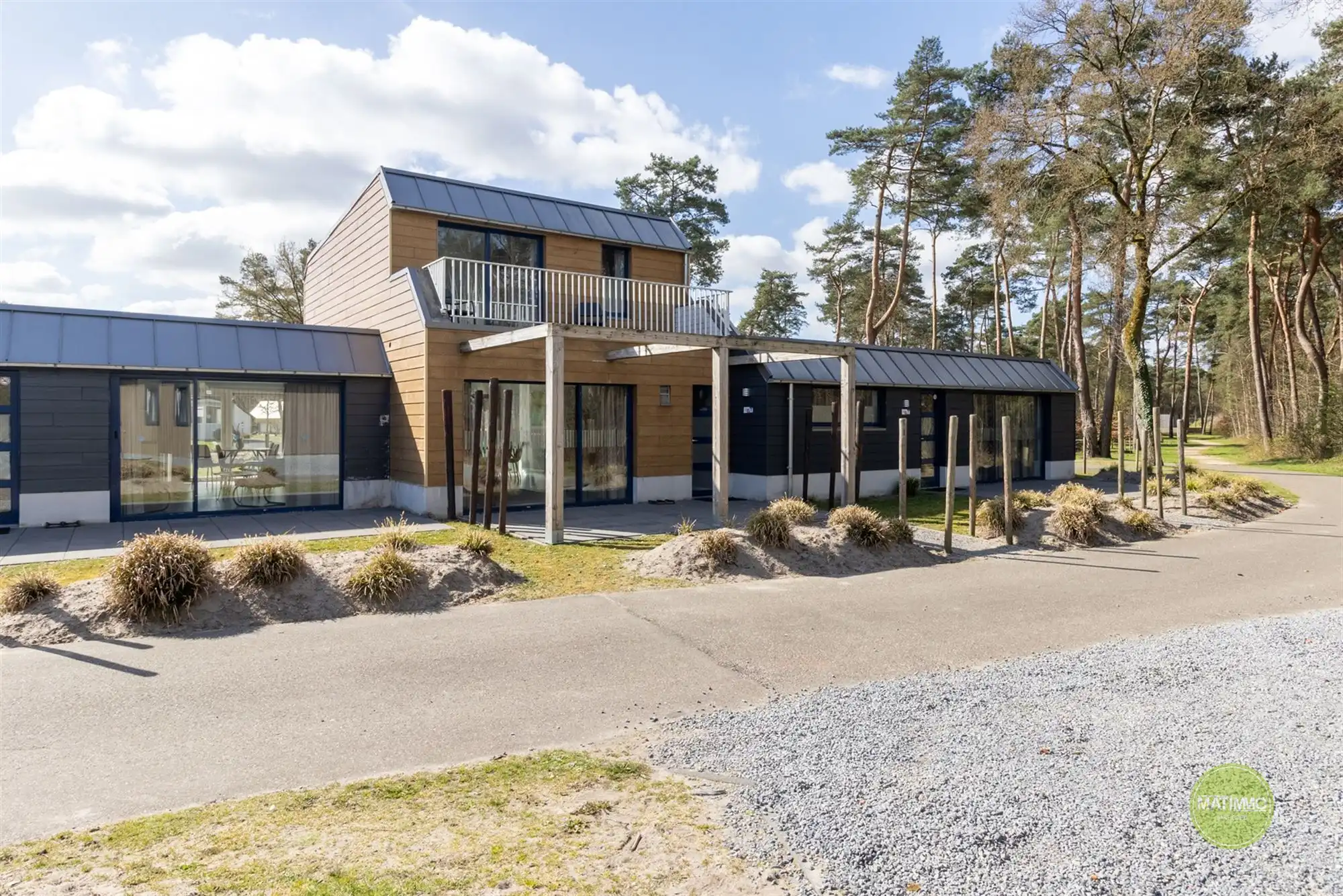 Moderne vakantiebungalow in EuroParcs Zilverstrand te Mol foto {{pictureIndex}}