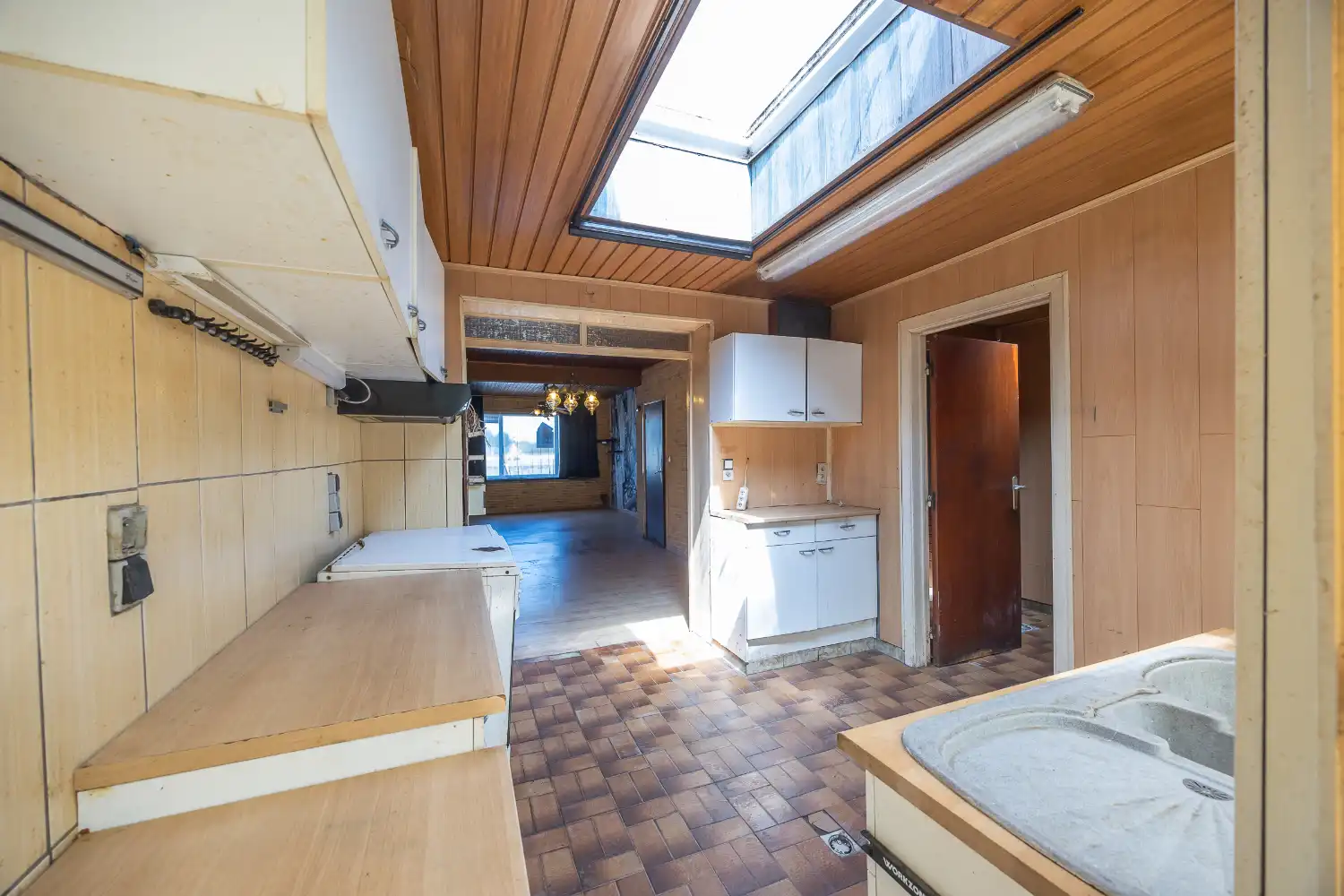 Te renoveren woning met 3 slaapkamers foto 6