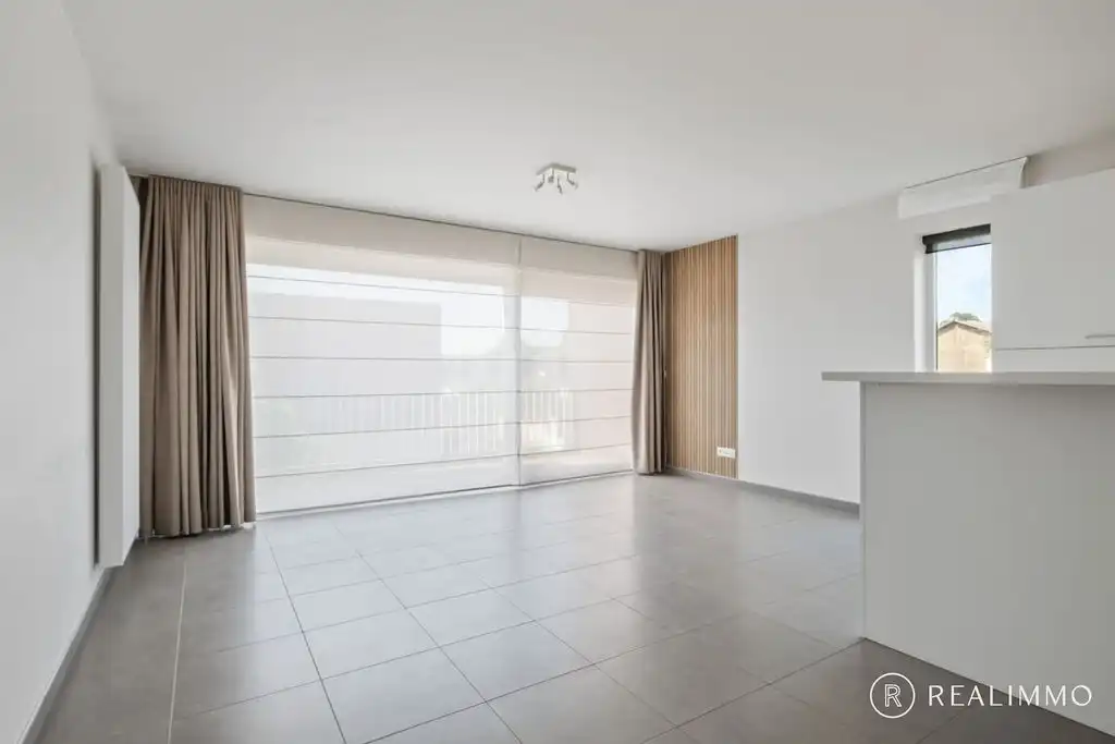 Recente halfopen bebouwing met 3 slaapkamers foto 6