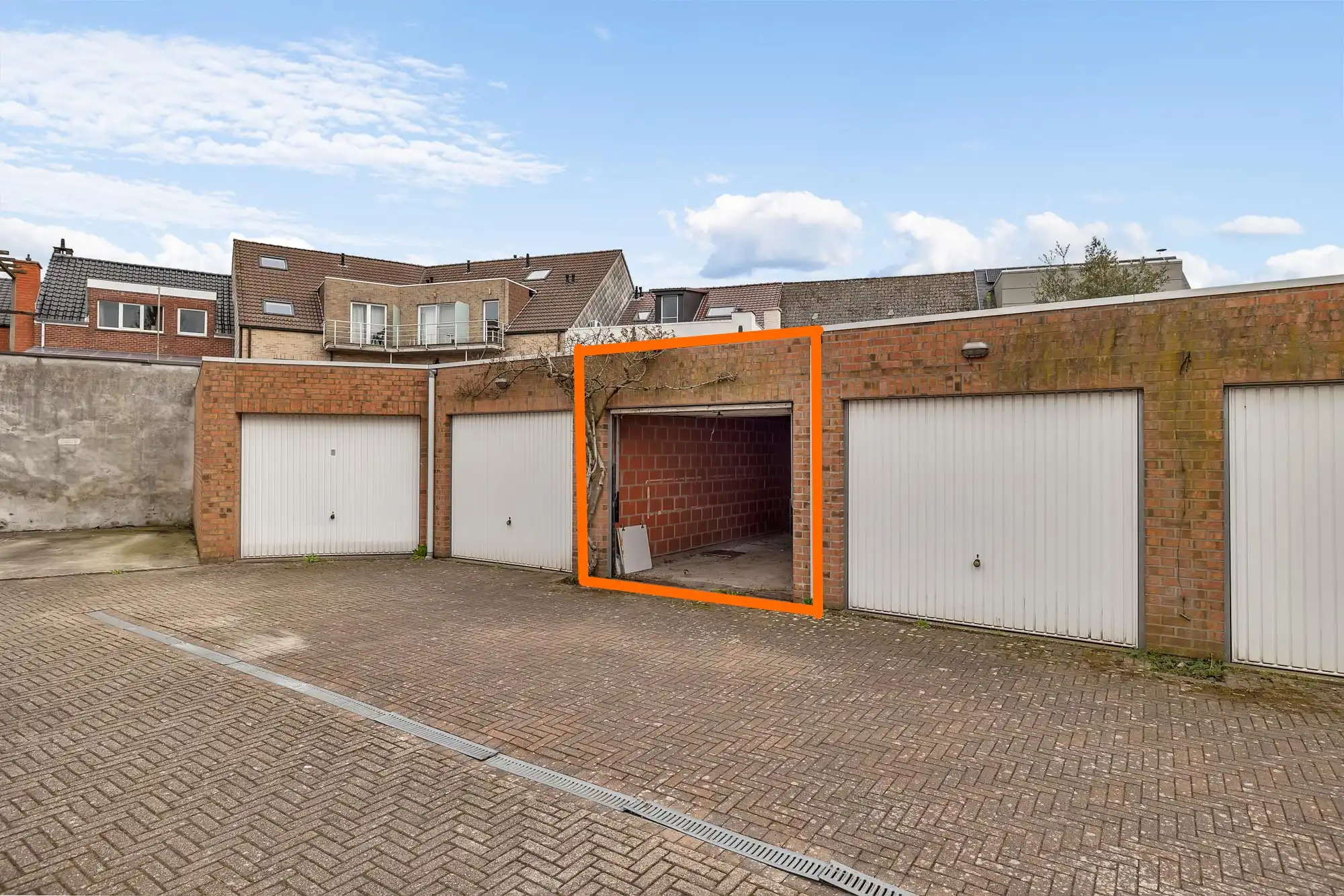 Veelzijdige handelsruimte op centrale ligging met garagebox foto 17