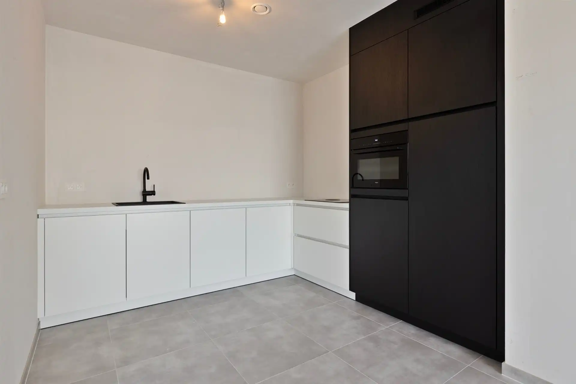 Nieuwbouw duplex-appartement met garage onder registratierechten! foto 9