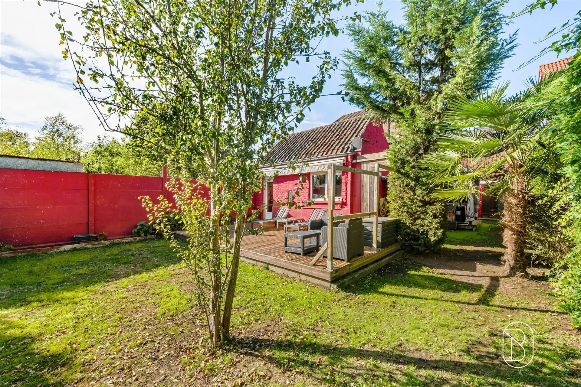 Goedgelegen woning met potentieel foto 2