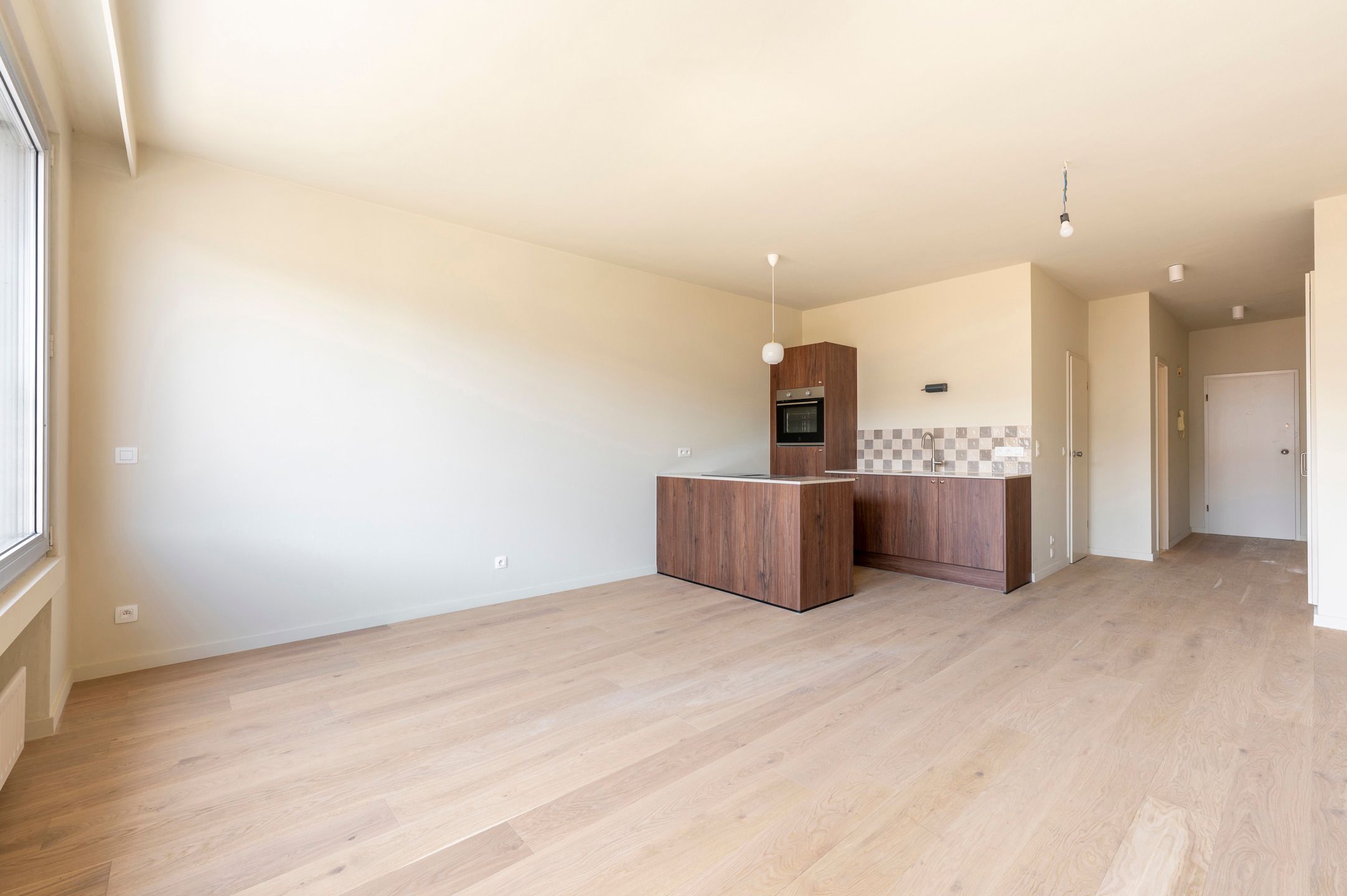 ANTWERPEN - Gerenoveerd appartement op toplocatie foto 2