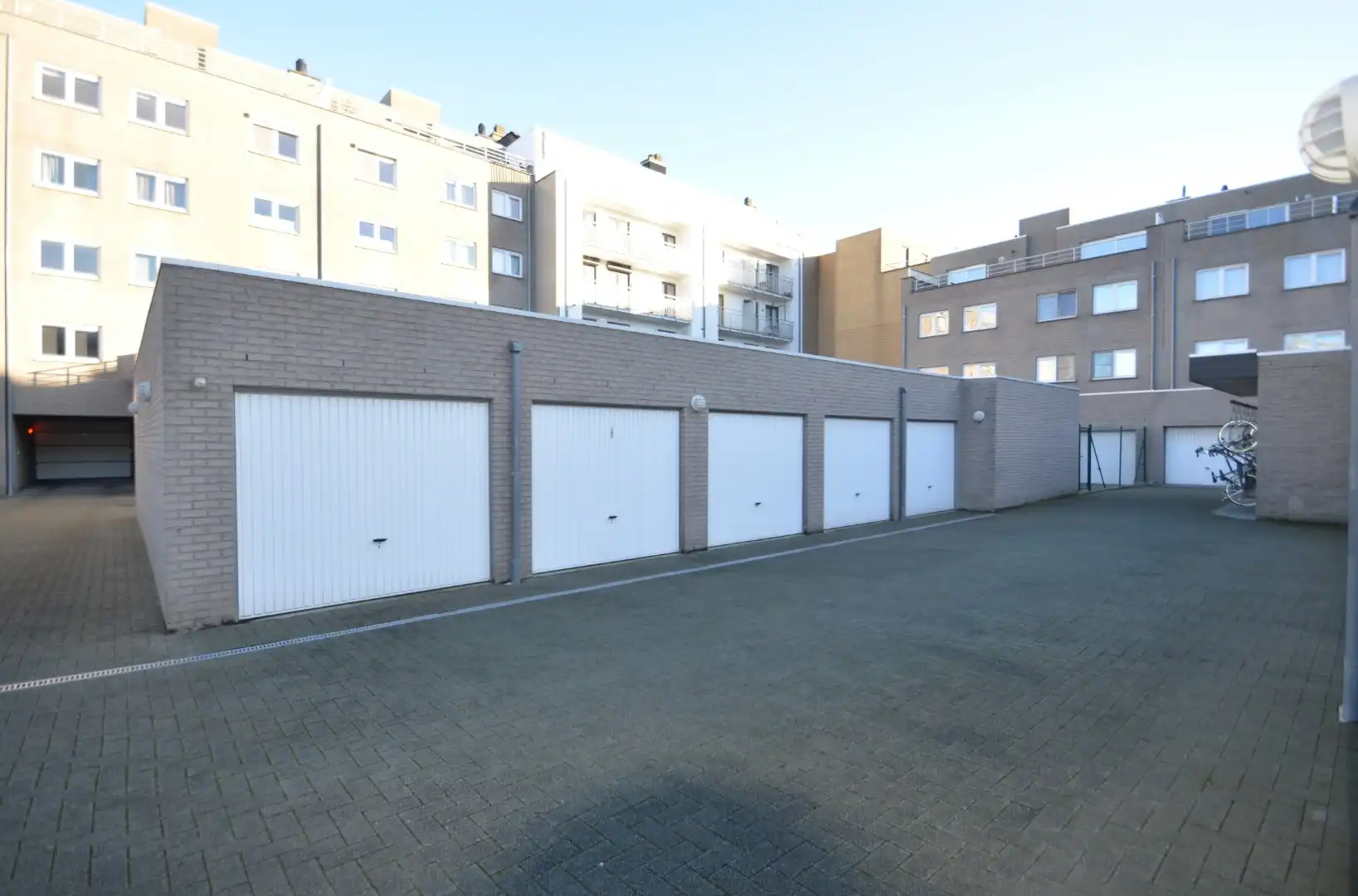 Vlot inrijdbare garagebox op het gelijkvloers foto 5