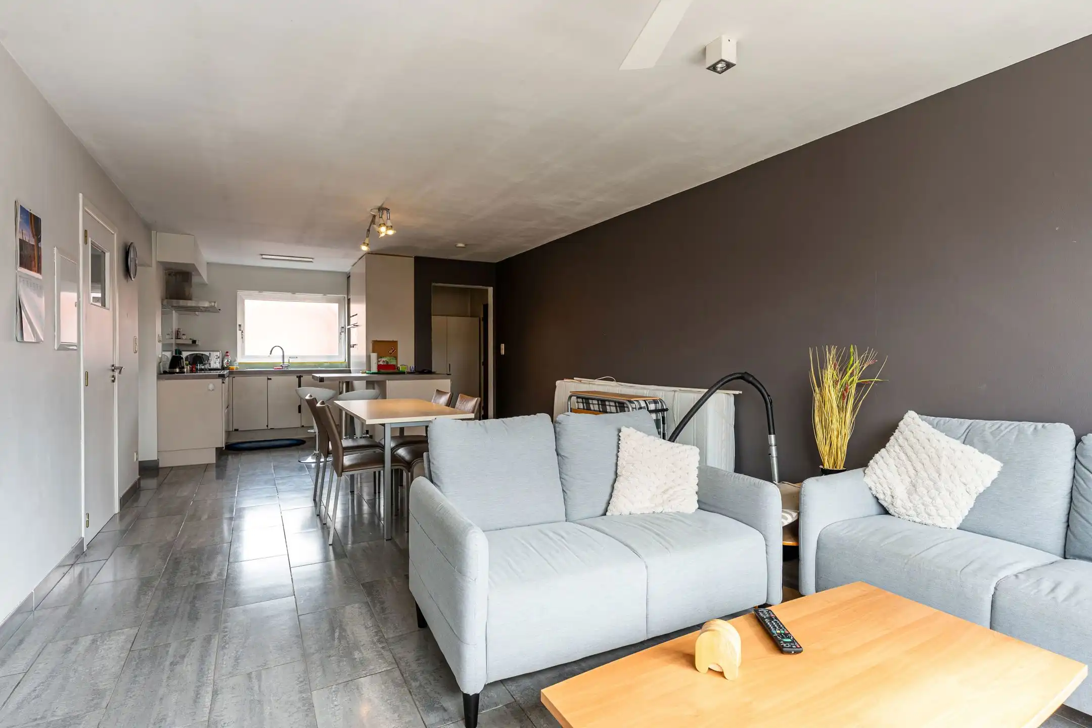 2-slaapkamer appartement op een steenworp van het historisch centrum.  foto 4