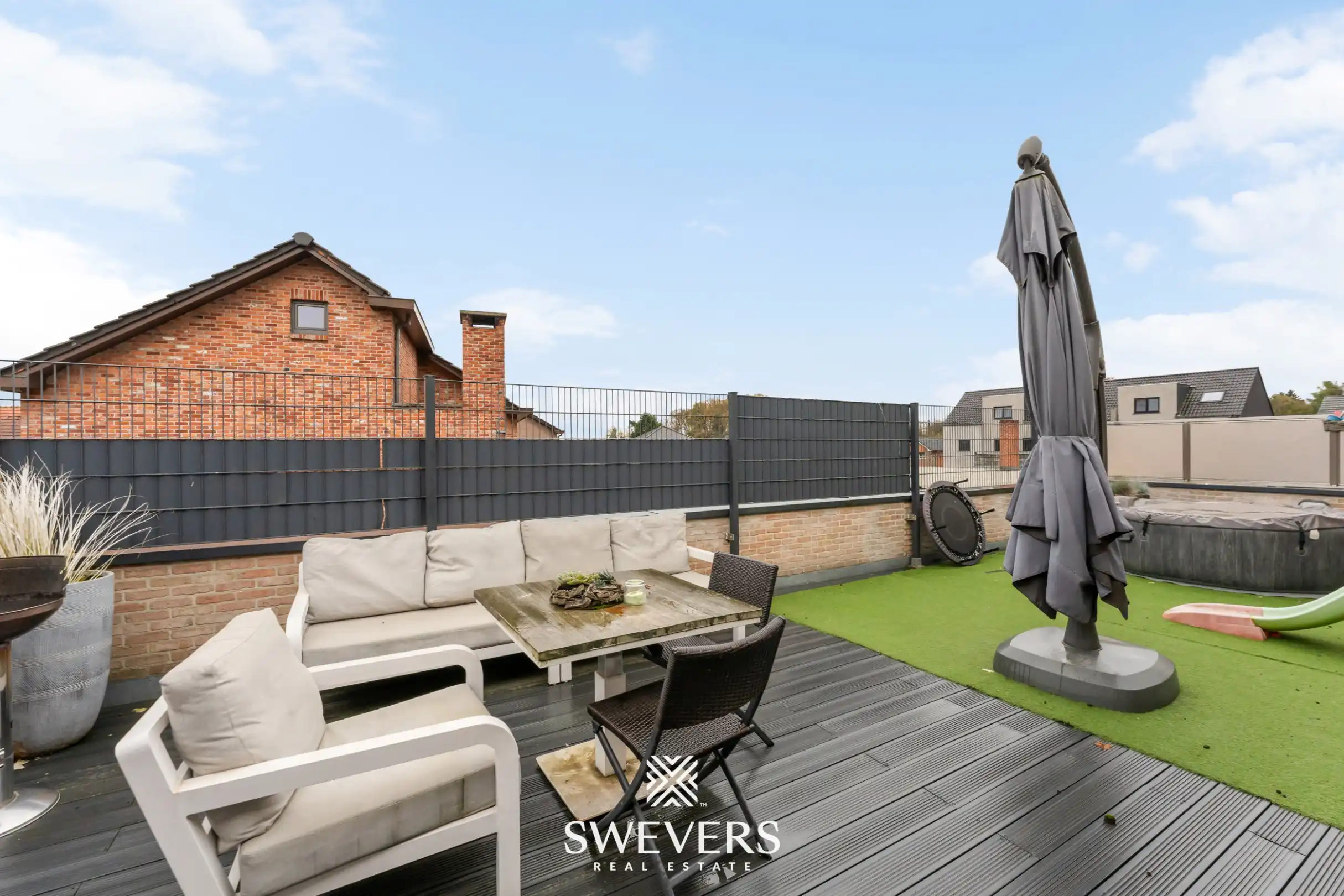 Opbrengsteigendom met handelspand, ruim appartement en uitbreidingspotentieel in hartje Heusden-Zolder foto 47