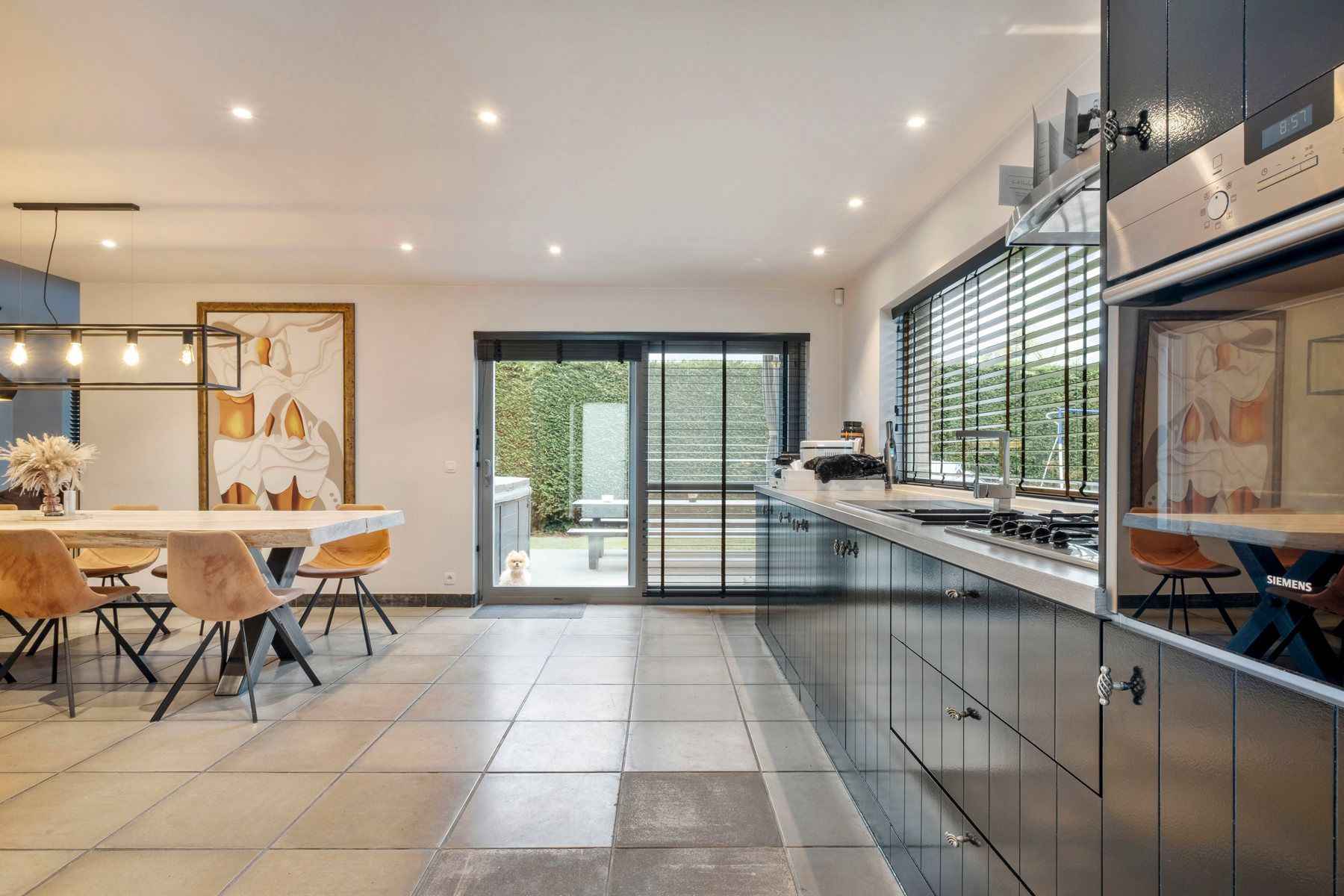 Hedendaagse woning met handelsruimte te Torhout foto 3