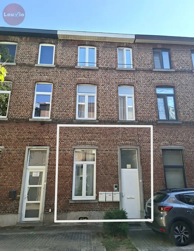 Instapklaar 1-slaapkamerappartement met tuin in het stadscentrum foto 2