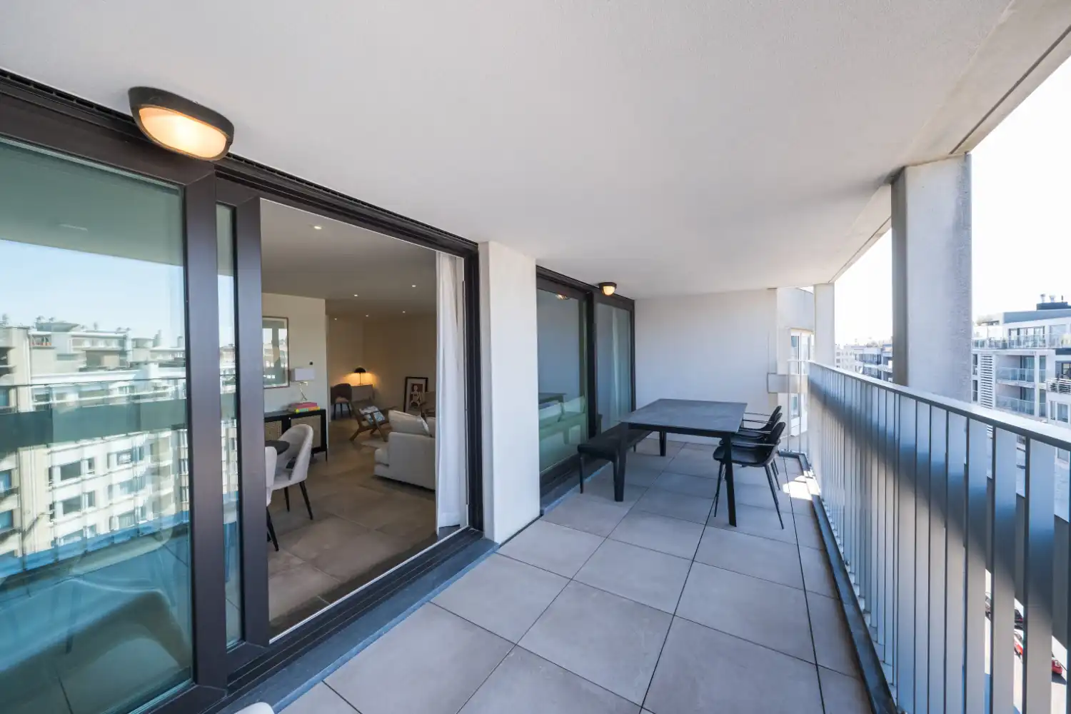 Ruim en jong appartement op centrale ligging! foto 16