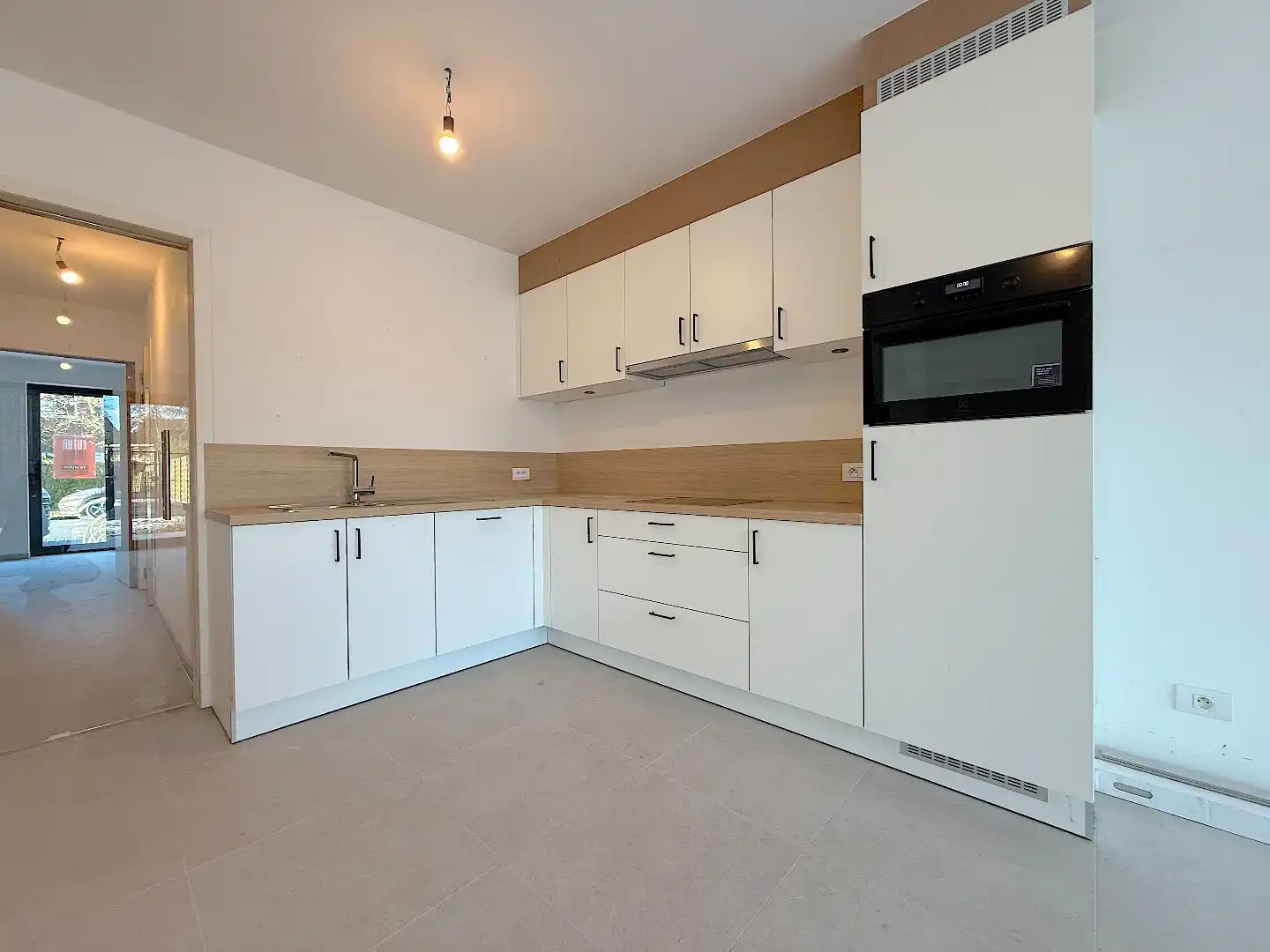 Tuinappartement met parking te Sint-Andries - 1 slpk foto 3