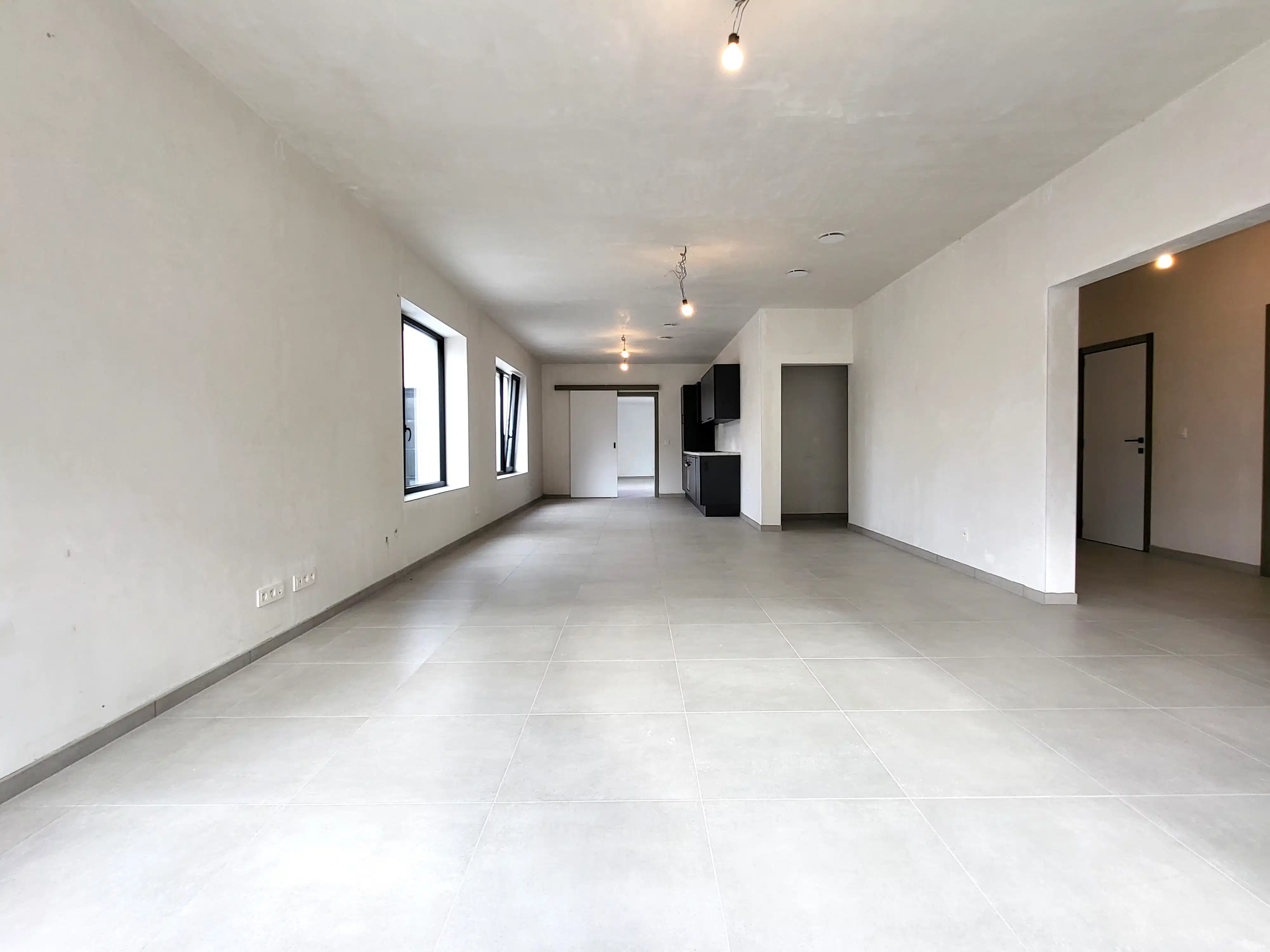 Volledig gerenoveerde, energiezuinige bungalow op 556m² met prachtig aangelegde tuin. Topper! foto 8