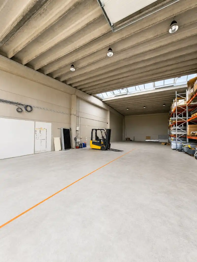 Te Huur: Magazijnruimte in Sint-Niklaas foto 3