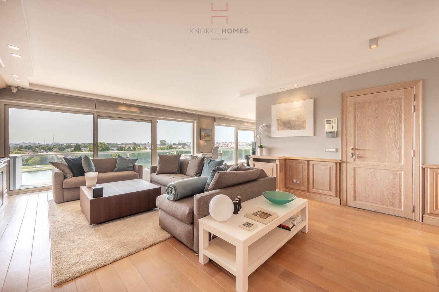 Riant appartement met open zicht over het meer van Duinbergen foto 5