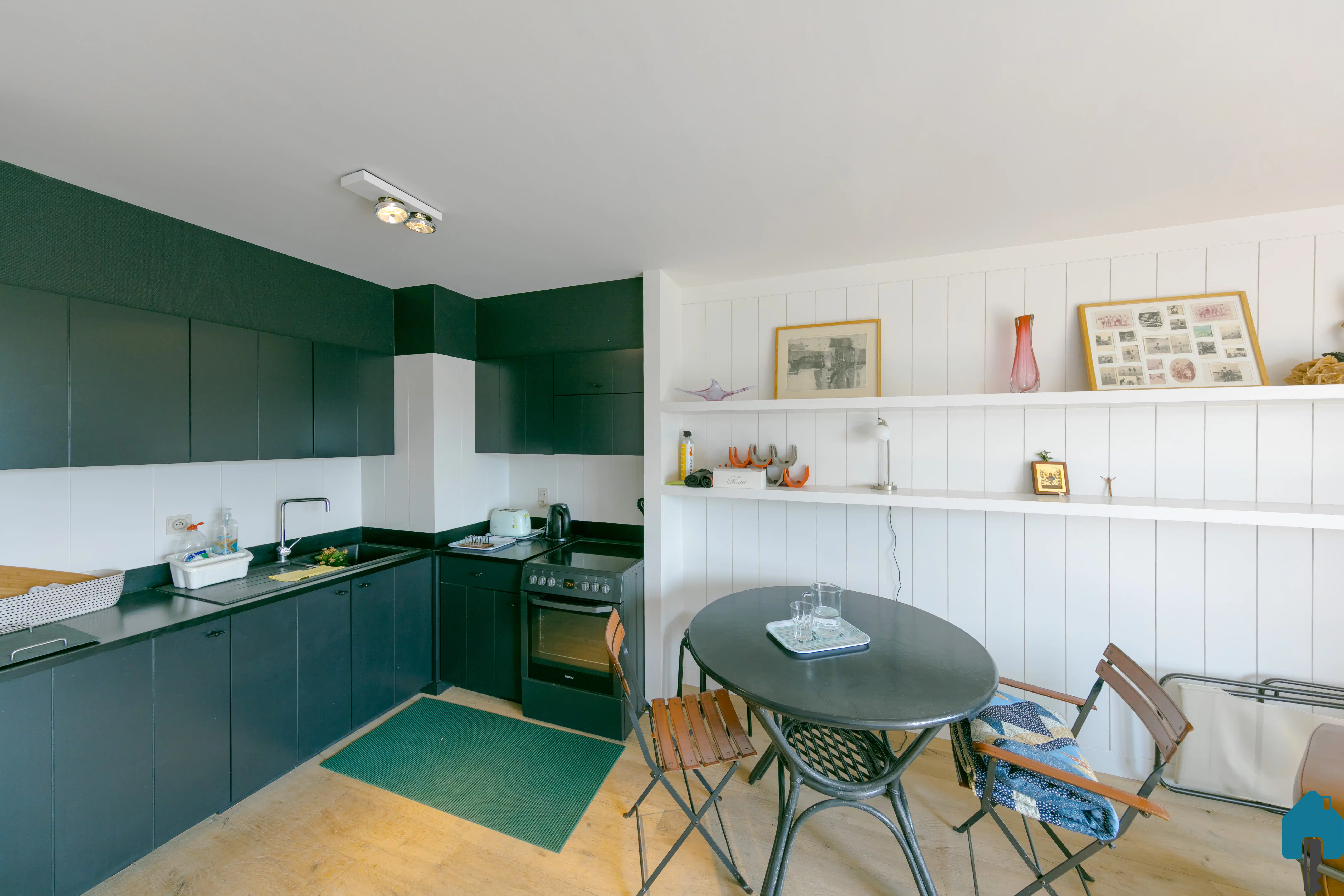 Lichtrijke gerenoveerde 1-slaapkamerappartement - uitstekend gelegen foto 4