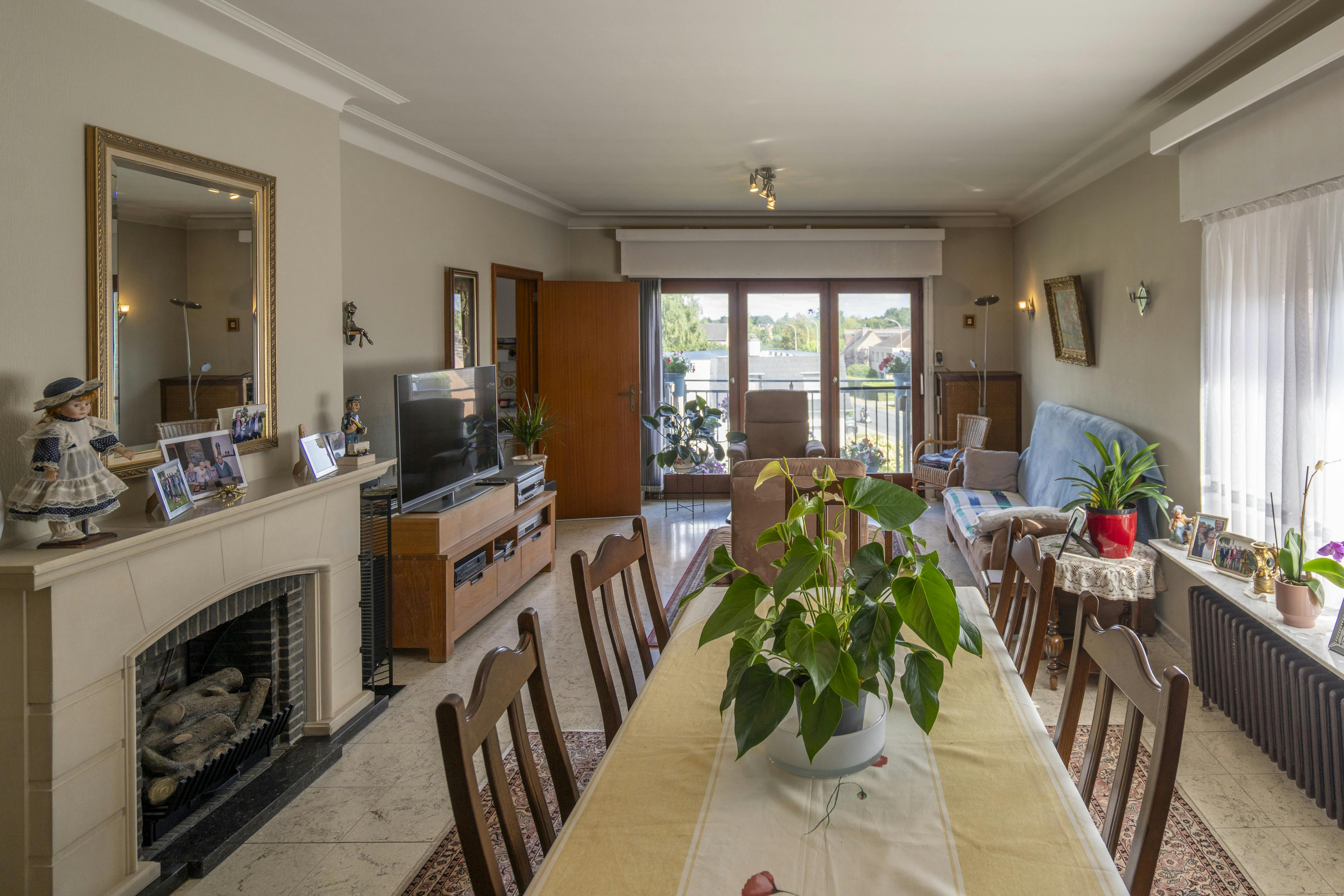 Ruim woonappartement (151 m²) te koop in Heule foto 6