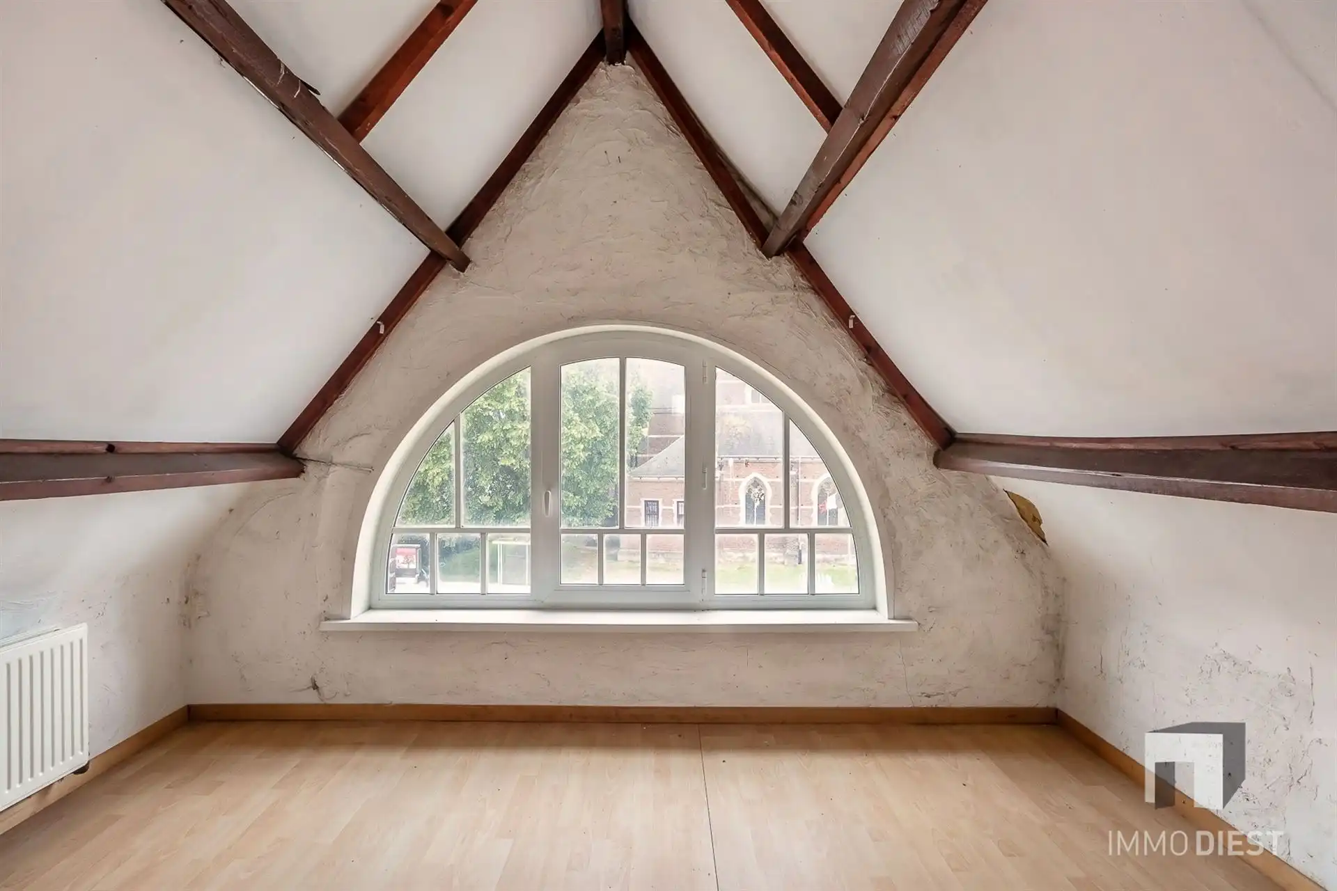 Elegante woning met vele mogelijkheden, gezellige tuin en dubbele garage foto 42