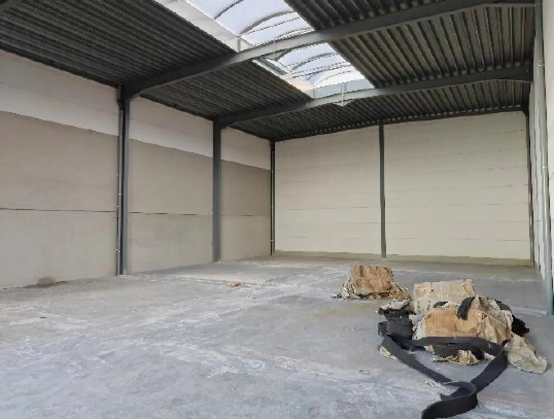 KMO - unit van 253 m². foto 2