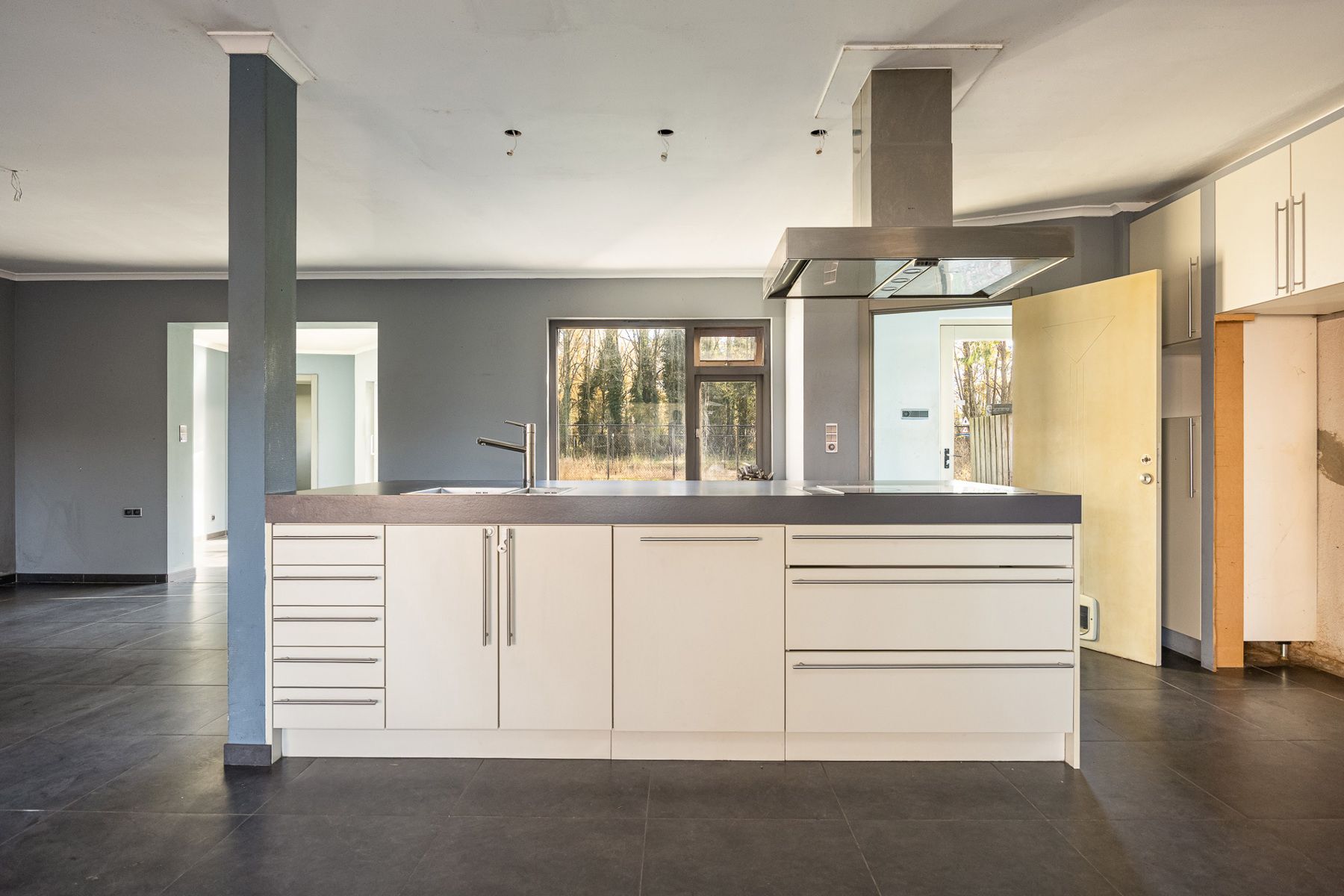 2 Woningen en opslagruimte op ca 2.525m². foto 9