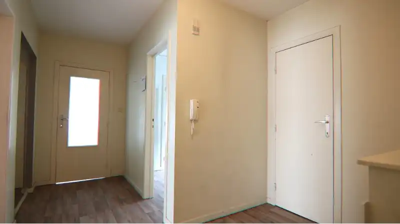 Comfortabel 2-slaapkamerappartement met GARAGE te koop in Sint-Michiels Brugge foto 8