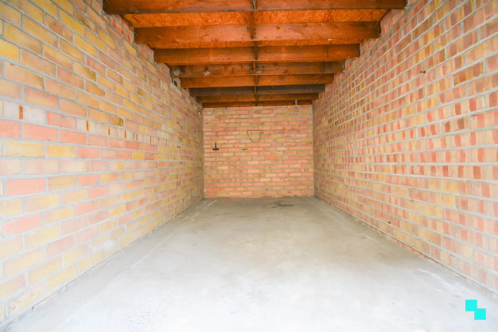 Instapklaar gelijkvloers appartement met garage te Roeselare foto 15