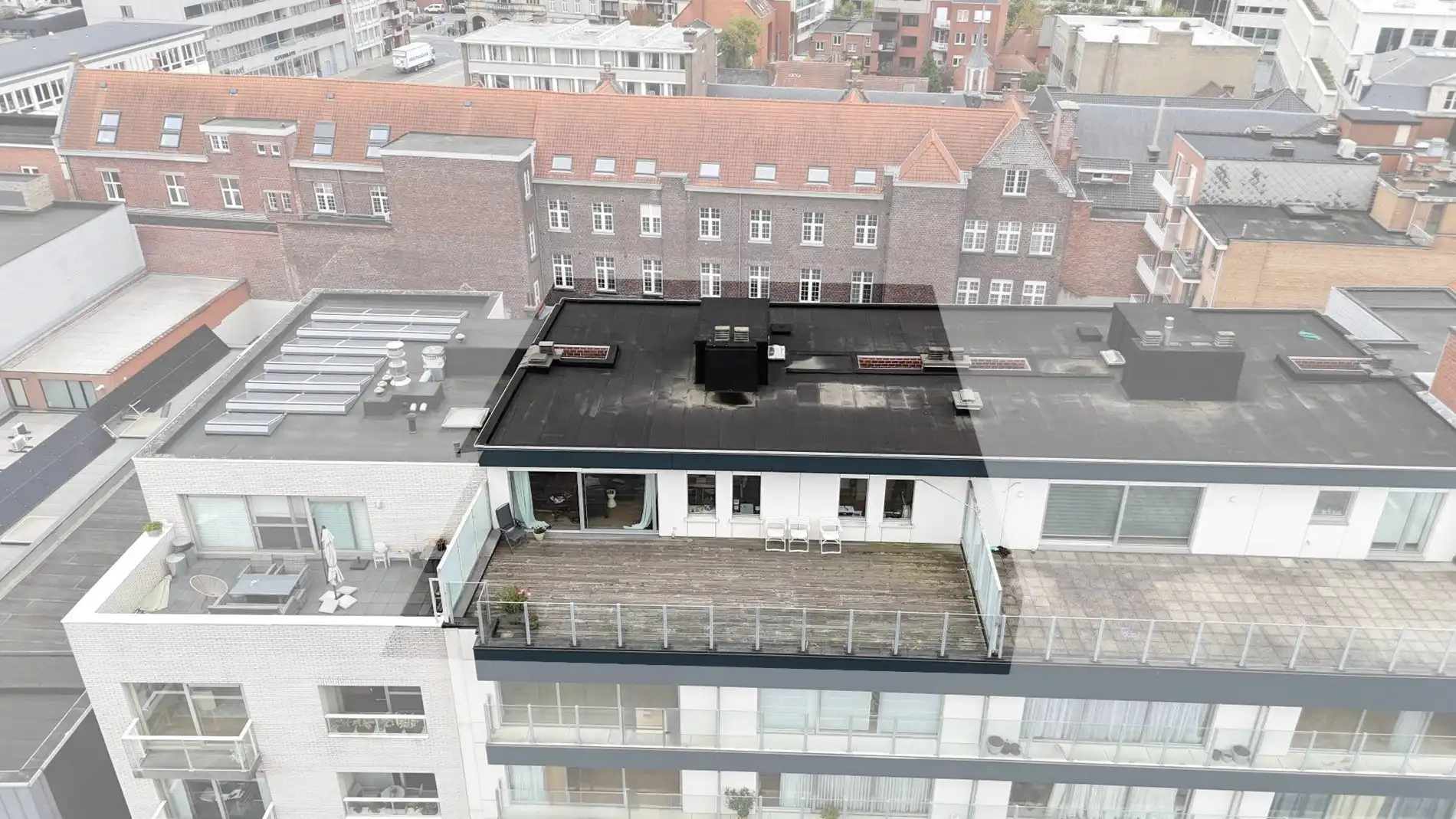 Groot appartement van 96m² met 95 m² terras foto 4