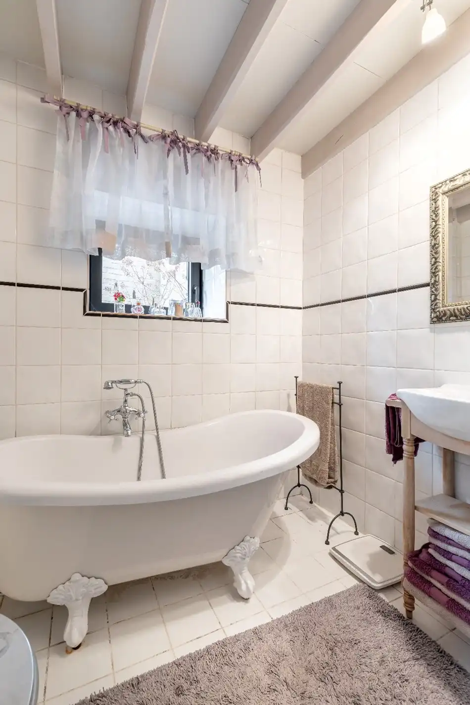 Charmante volledig bemeubelde woning met 2-slaapkamers foto 13