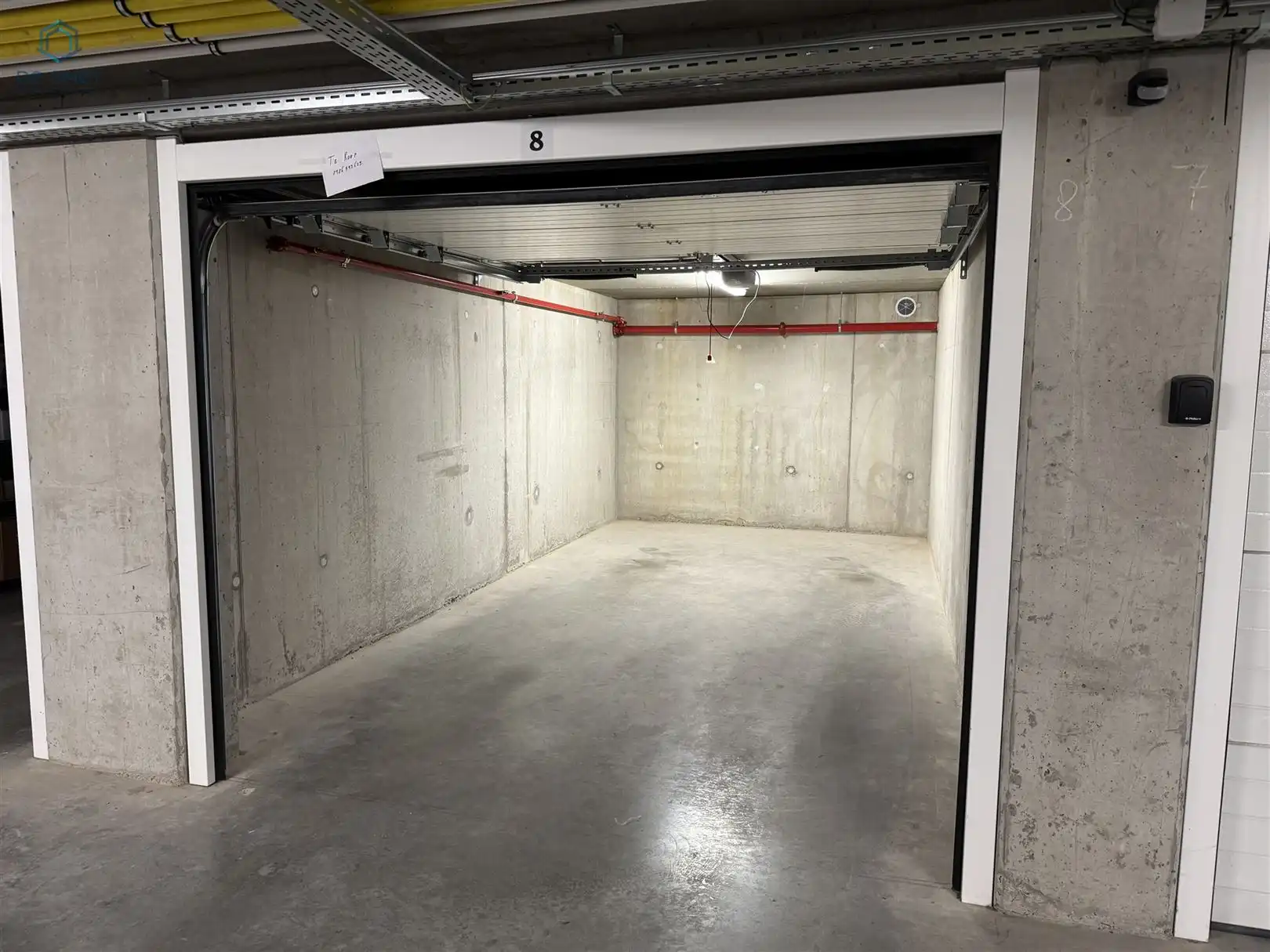Garage nr.8 te koop in Residentie Het witte Paard te Moerbeke. foto 5