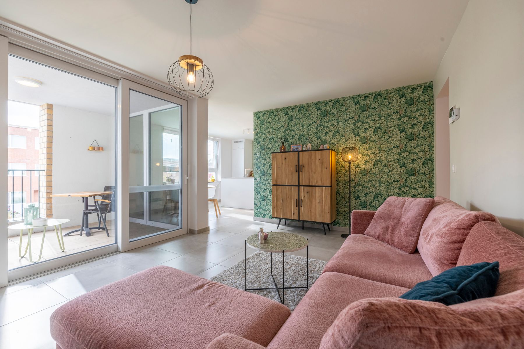 Modern energiezuinig appartement met 2 slaapkamers en terras foto {{pictureIndex}}